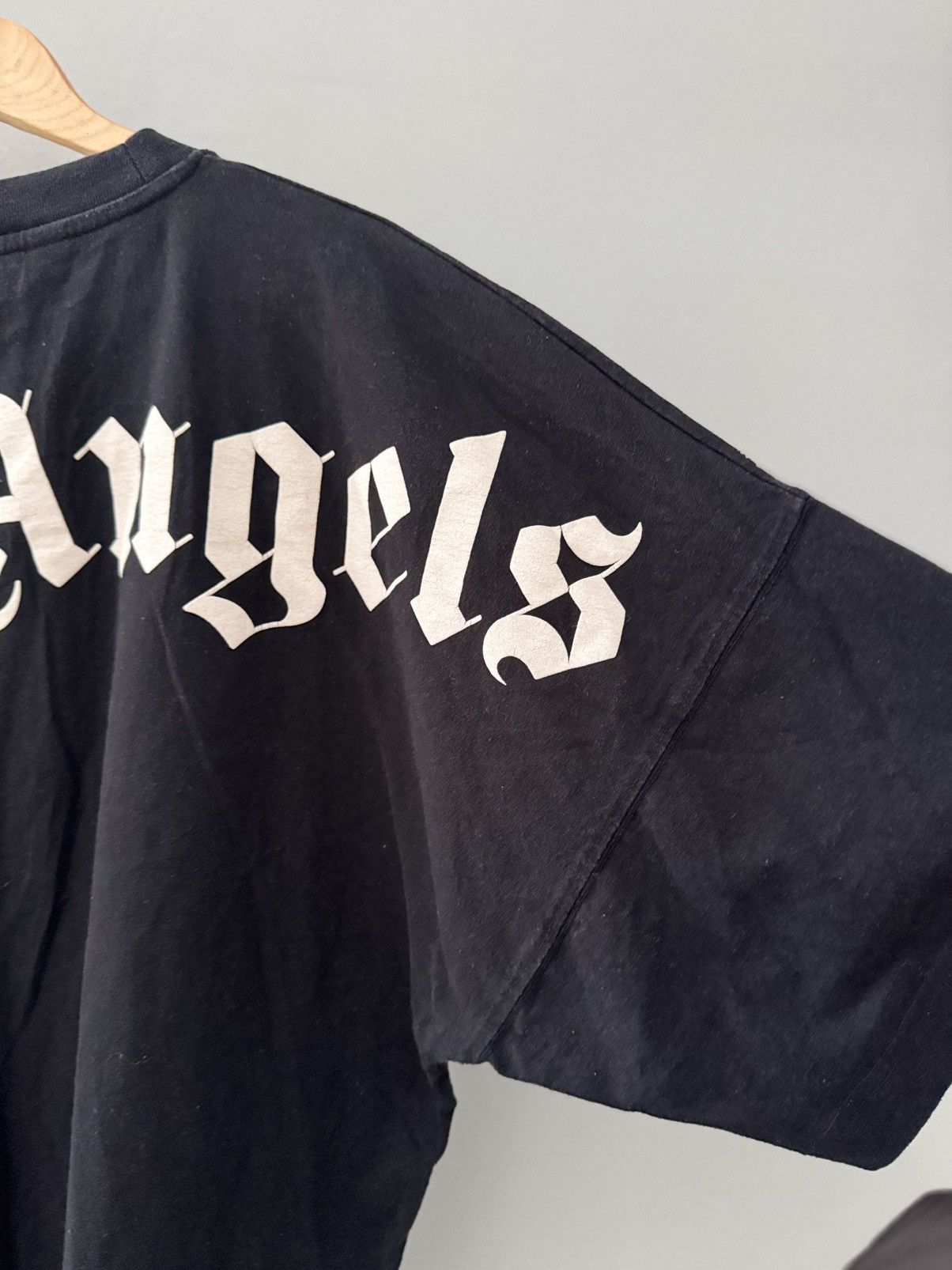 Palm Angels Palm Angels OG Cropped Tee T-Shirt Back Logo Size US S / EU 44-46 / 1 - 12 Thumbnail