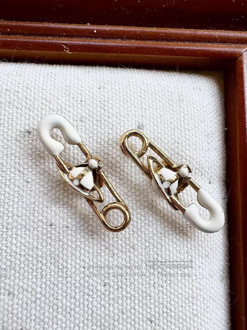 Vivienne Westwood Vivienne Westwood Ivory White Saturn Brooch Earrings Size ONE SIZE - 2 Thumbnail