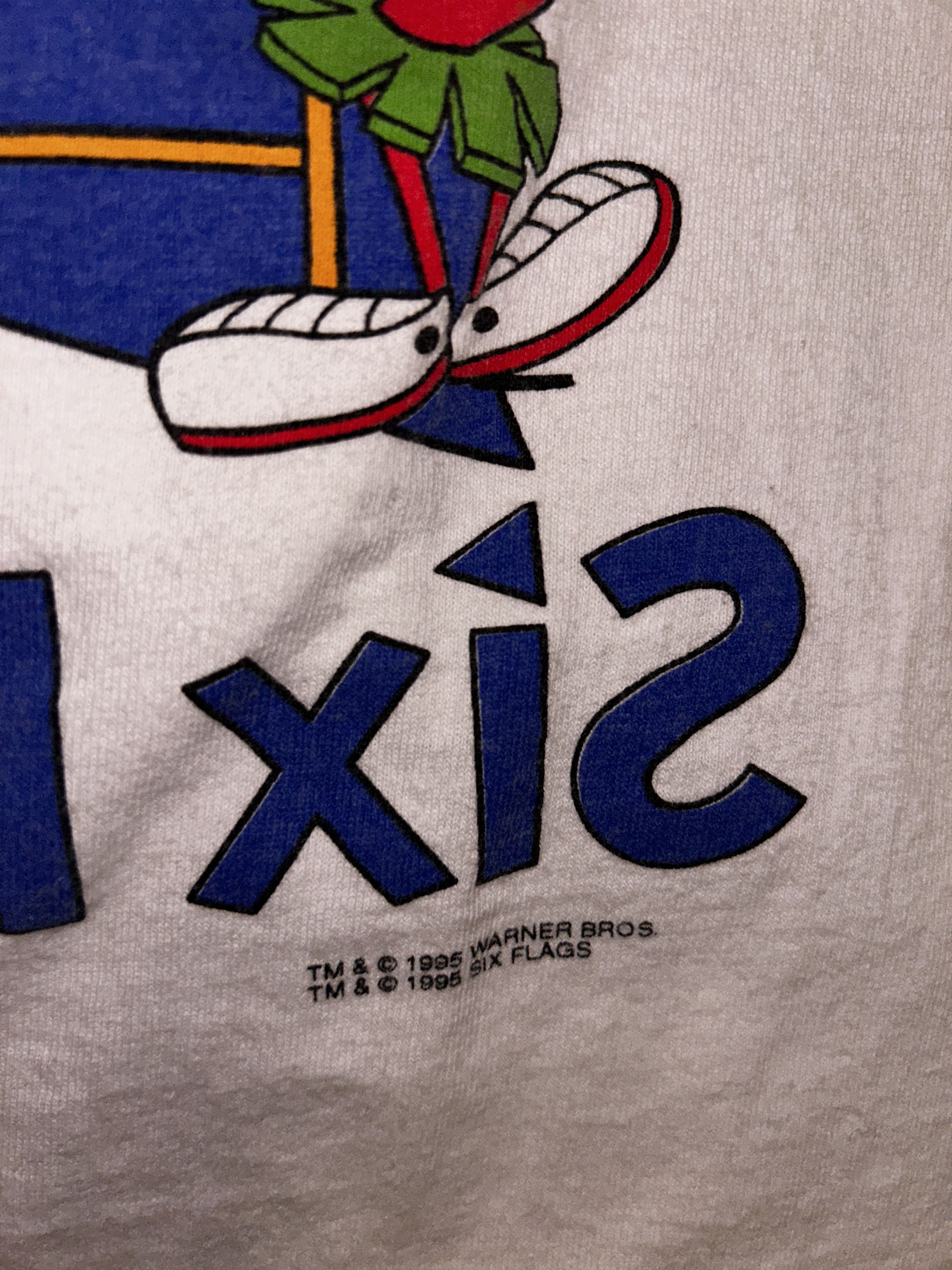 Vintage Vintage 1995 Six Flags Tee Size US L / EU 52-54 / 3 - 6 Thumbnail