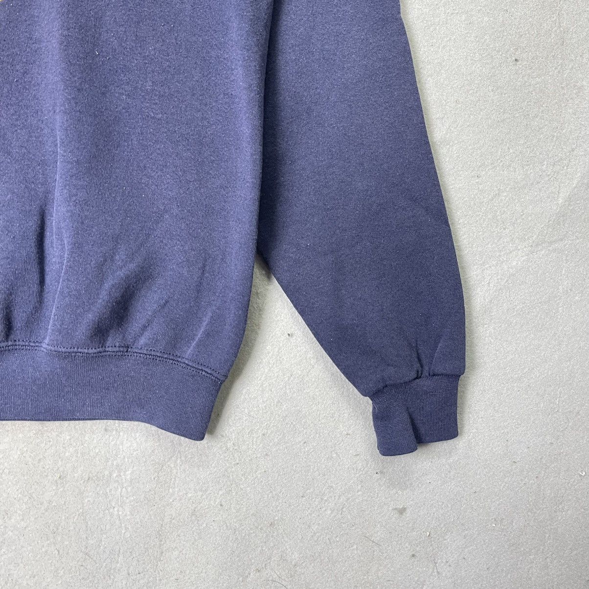 Vintage Vintage United States Navy NAVY Crewneck Sweatshirt Blue Size US L / EU 52-54 / 3 - 4 Thumbnail