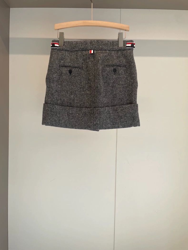 Thom Browne Thom browne Authentic gray wool skirt 2503-Nextarrow Size 26" / US 2 / IT 38 - 2 Thumbnail