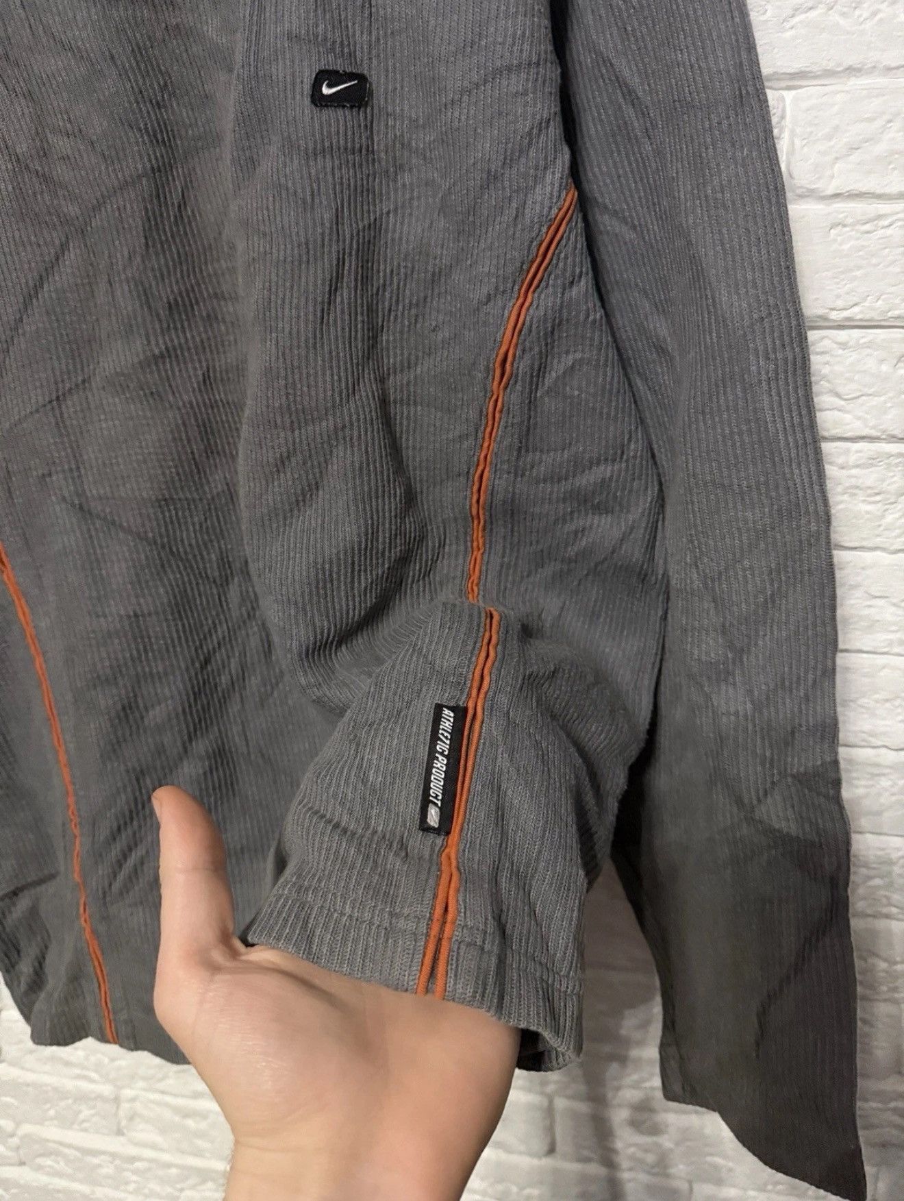 Nike Vintage Nike Y2K Sweatshirt Mini Logo Ribbed Long Sleeve Size US L / EU 52-54 / 3 - 3 Thumbnail