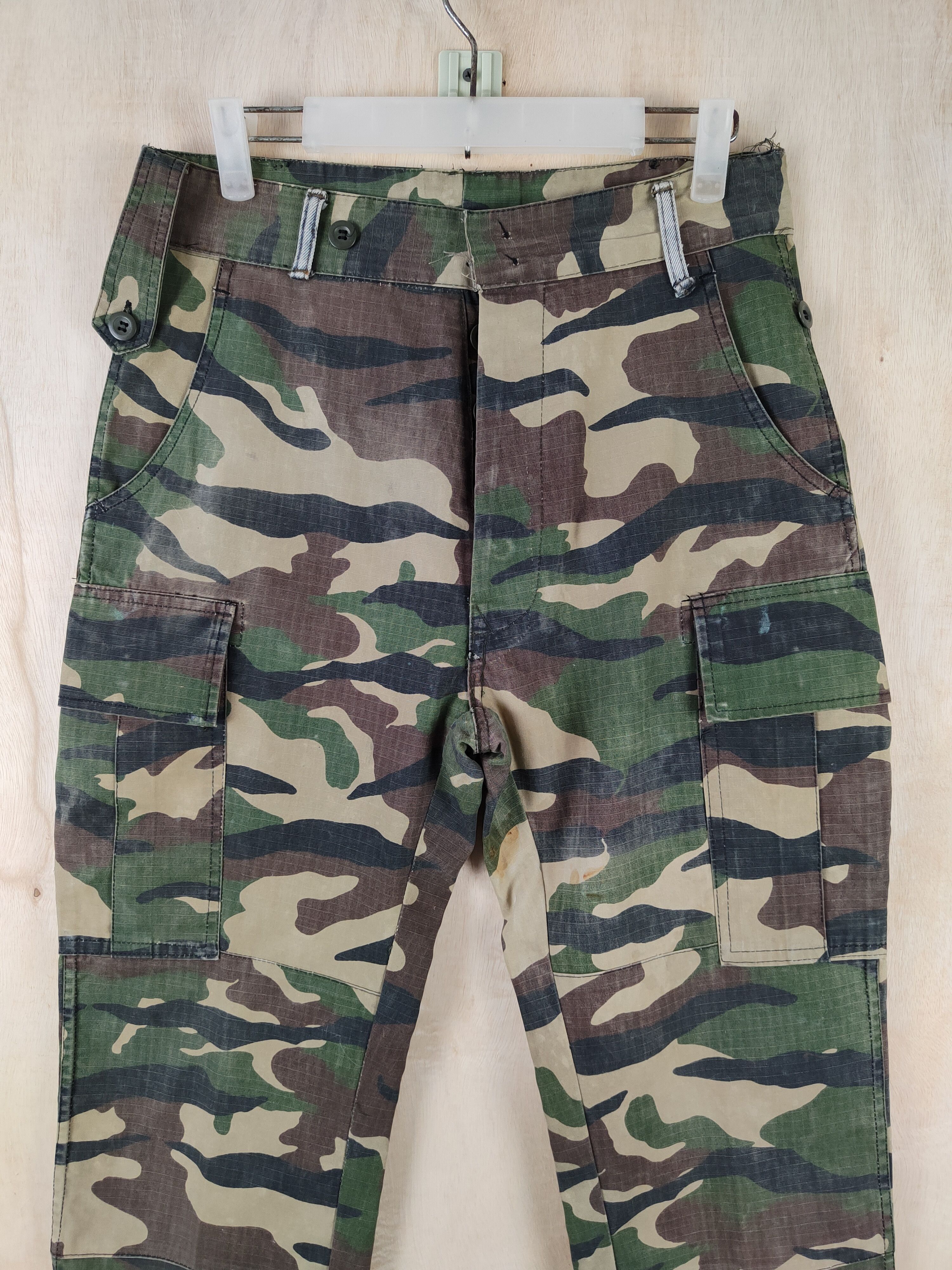 Japanese Brand Japanese Brand Camouflage Multipocket Cargo Pants #S2644 Size US 29 - 2 Thumbnail