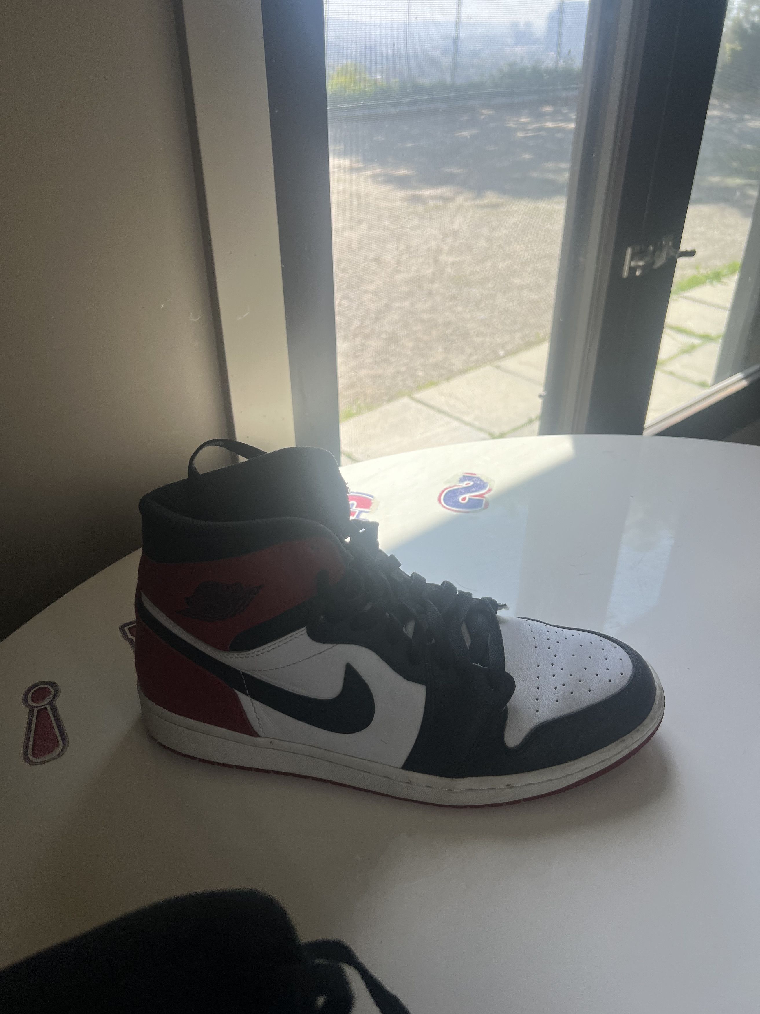 Jordan Brand Jordan 1 Black Toe 2016 Size US 11 / EU 44 - 4 Thumbnail