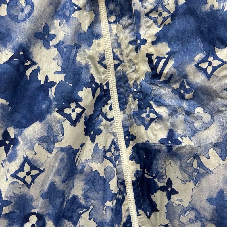 Louis Vuitton Louis Vuitton Blue and white ink full logo slanting zipper Size US M / EU 48-50 / 2 - 3 Thumbnail