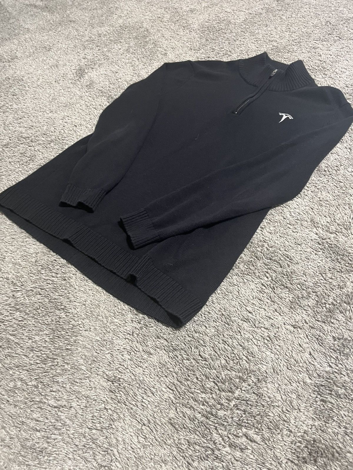 Other Tesla size large Size US L / EU 52-54 / 3 - 2 Thumbnail