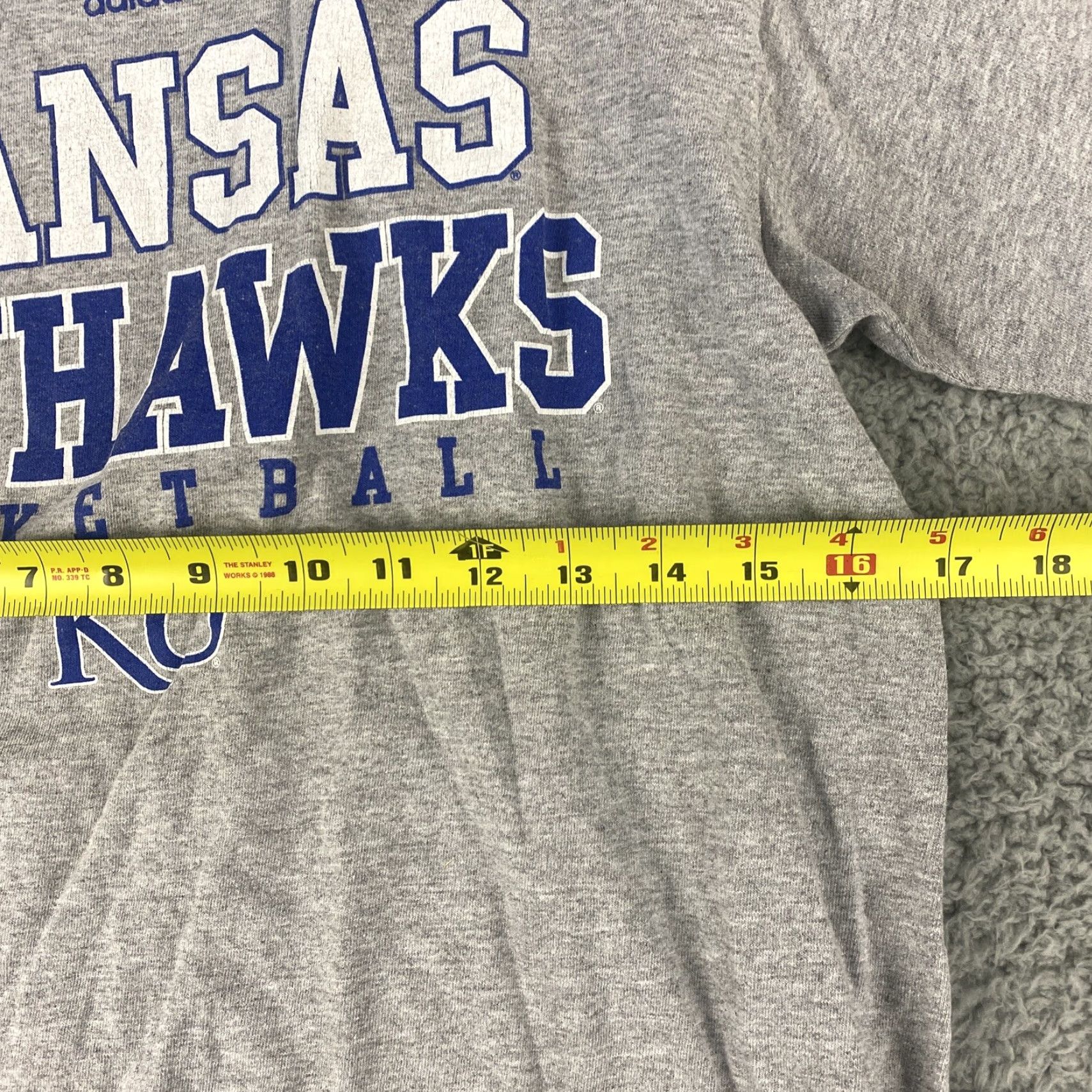 Adidas ADIDAS Kansas Jayhawks T-Shirt Mens Size S Gray Logo Size US S / EU 44-46 / 1 - 5 Thumbnail