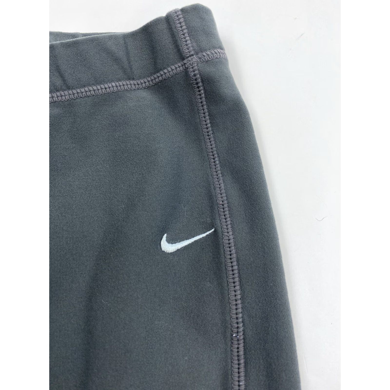 Nike Nike Yoga Cropped Pants Womens L Grey Size 36" / US 14 / IT 50 - 5 Thumbnail