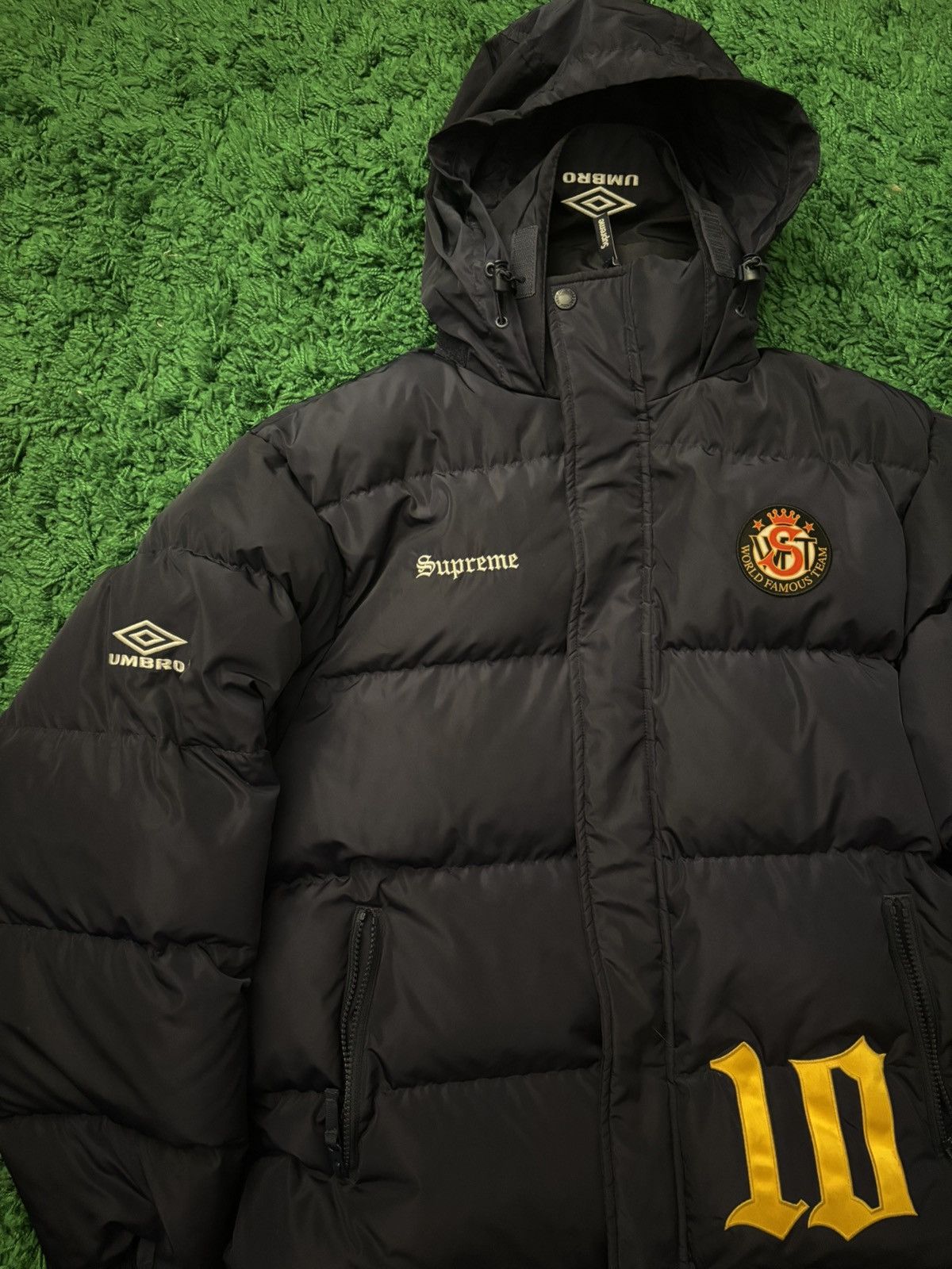Supreme × Umbro Supreme x Umbro Puffer Jacket (Navy Blue) Size US S / EU 44-46 / 1 - 3 Thumbnail