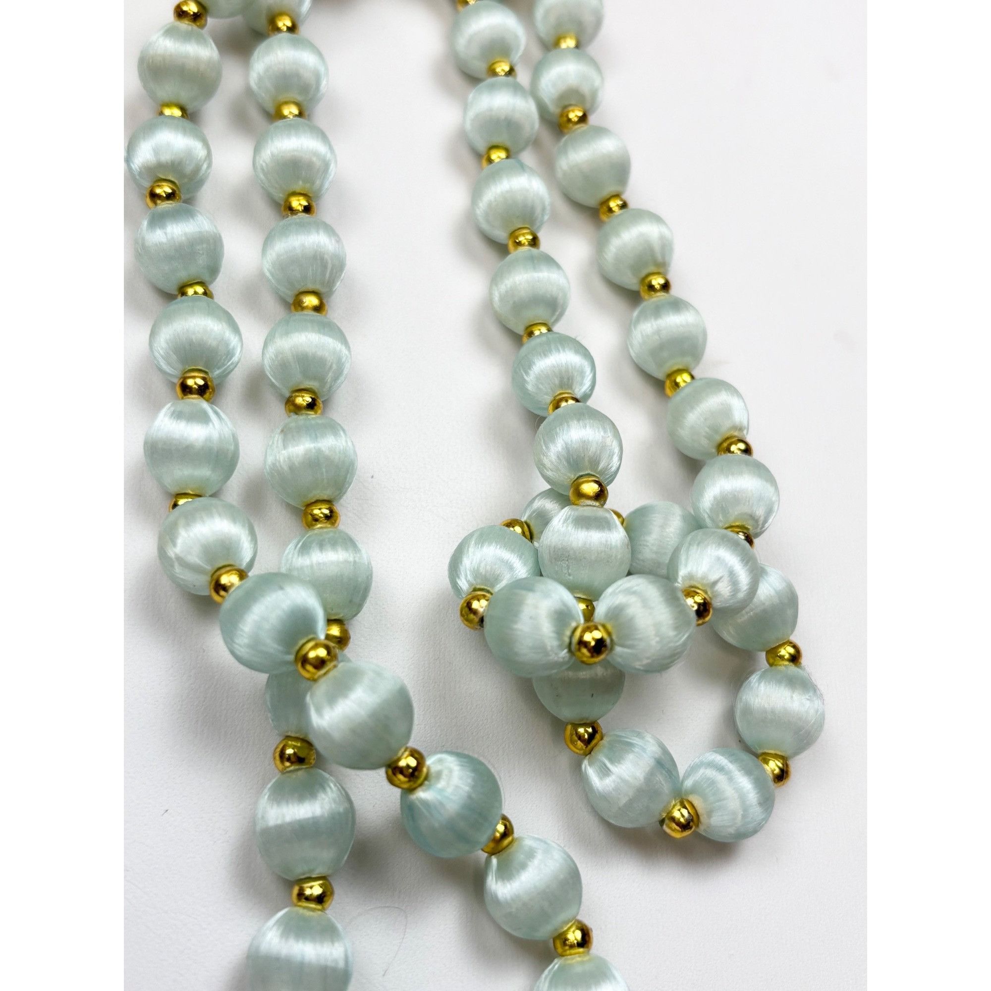 Other Vintage Style Light mint green Satin threaded Bead Necklace Size ONE SIZE - 4 Thumbnail