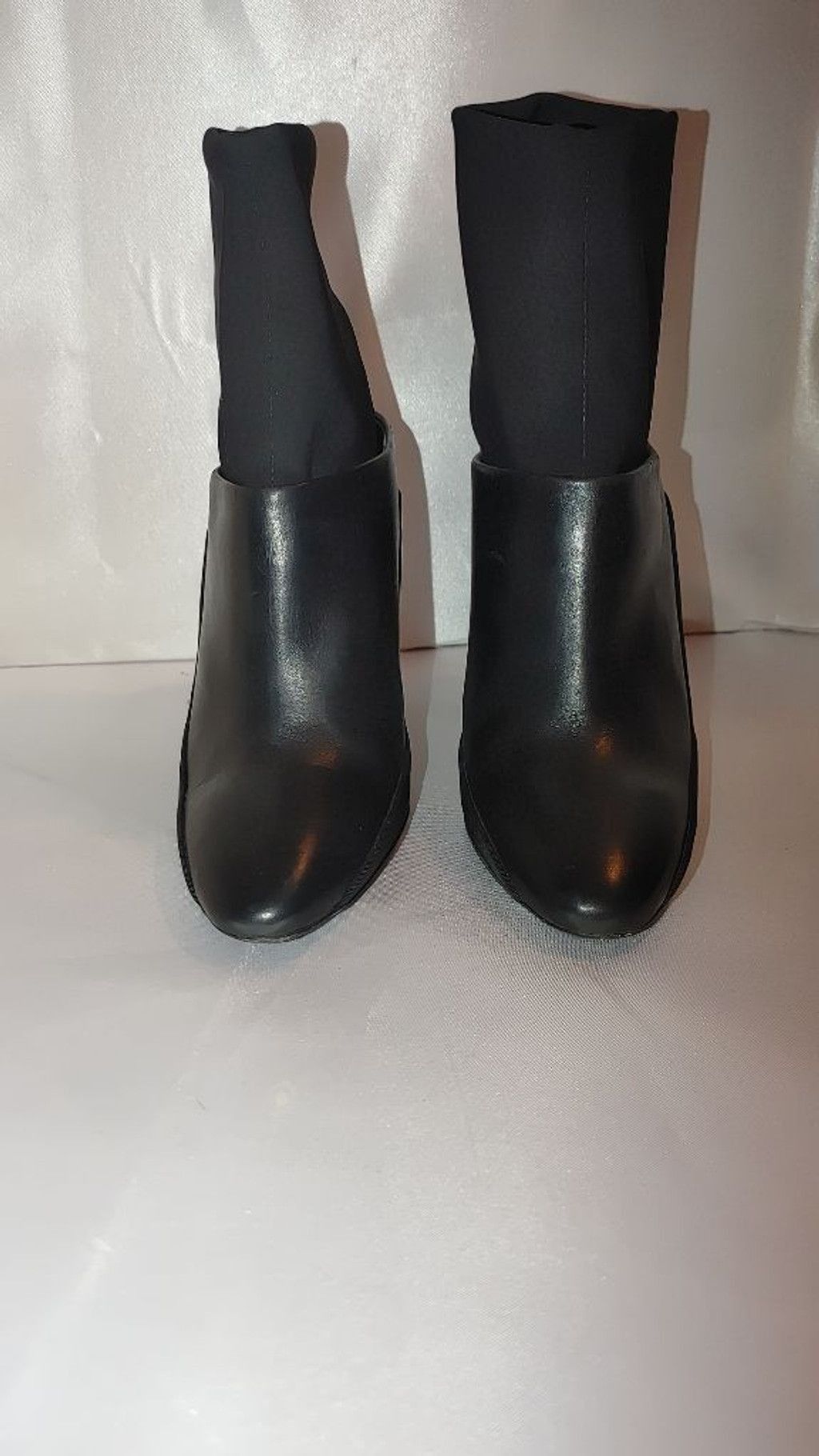 The Unbranded Brand Via Spiga Agyness Ankle Boot Neoprene Cuff w Leather Size 6M Size US 6 / IT 36 - 4 Thumbnail