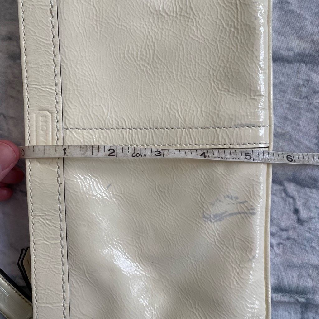 Coach Coach wristlet zipper close clutch purse white 10.5”x5.5” Size ONE SIZE - 12 Thumbnail