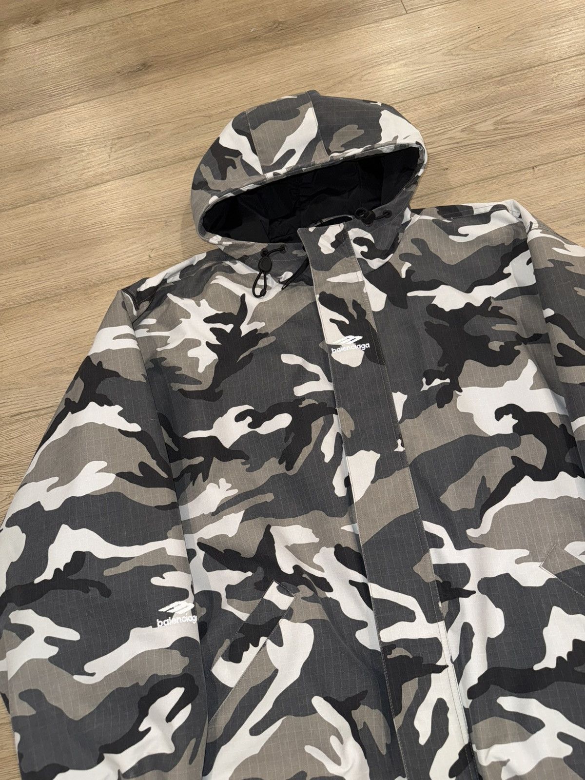 Balenciaga Balenciaga Snow Camo Ski Wear Parka Size US L / EU 52-54 / 3 - 4 Thumbnail