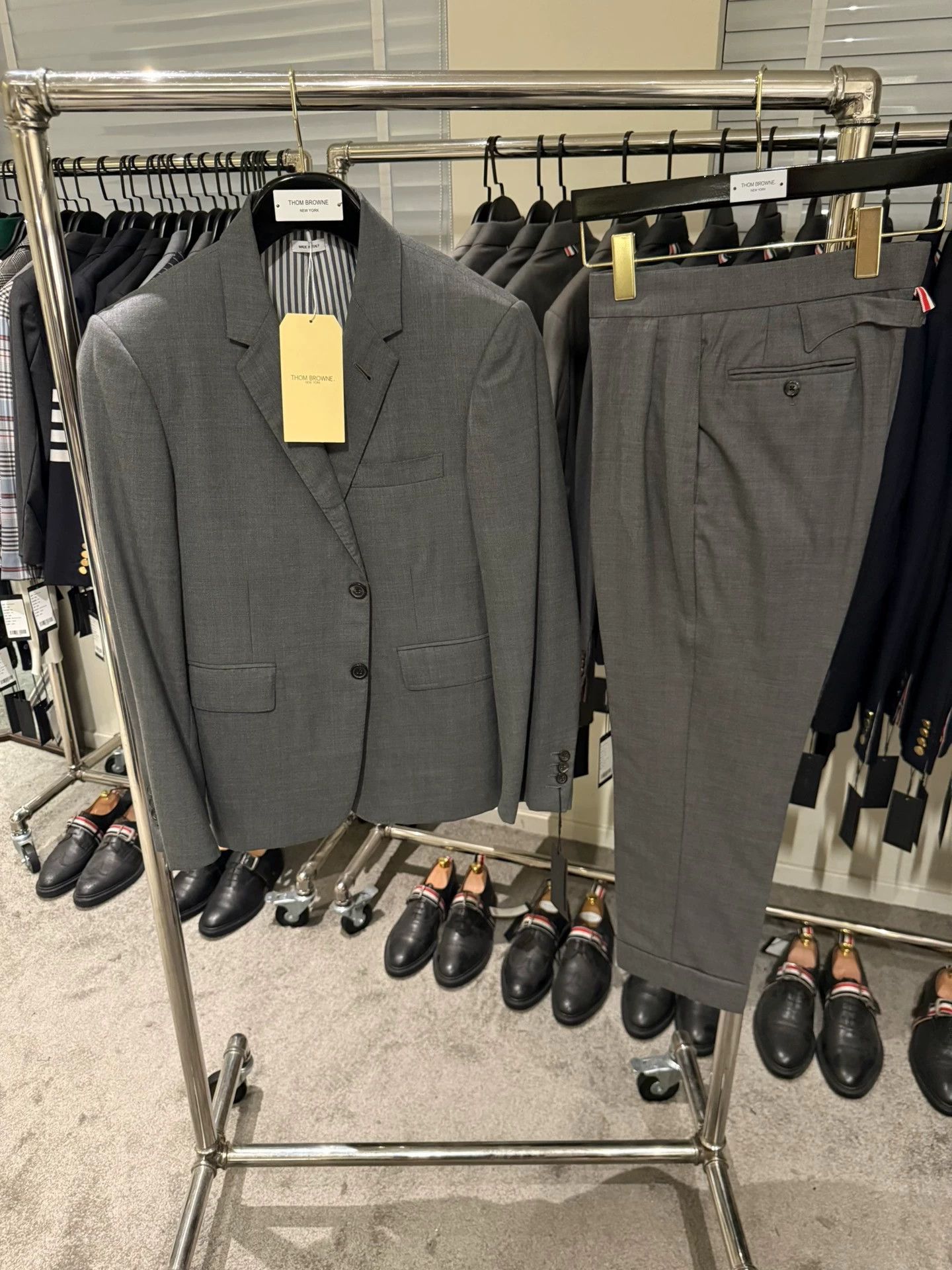 Thom Browne Thom Browne Classic Suit Mid-Gray Size0 Size US XS / EU 42 / 0 - 1 Thumbnail