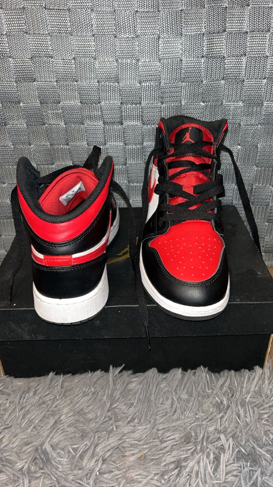 Jordan Brand × Nike Air Jordan 1 Mid GS 'Black Fire Red Size US 7 / EU 40 - 3 Thumbnail