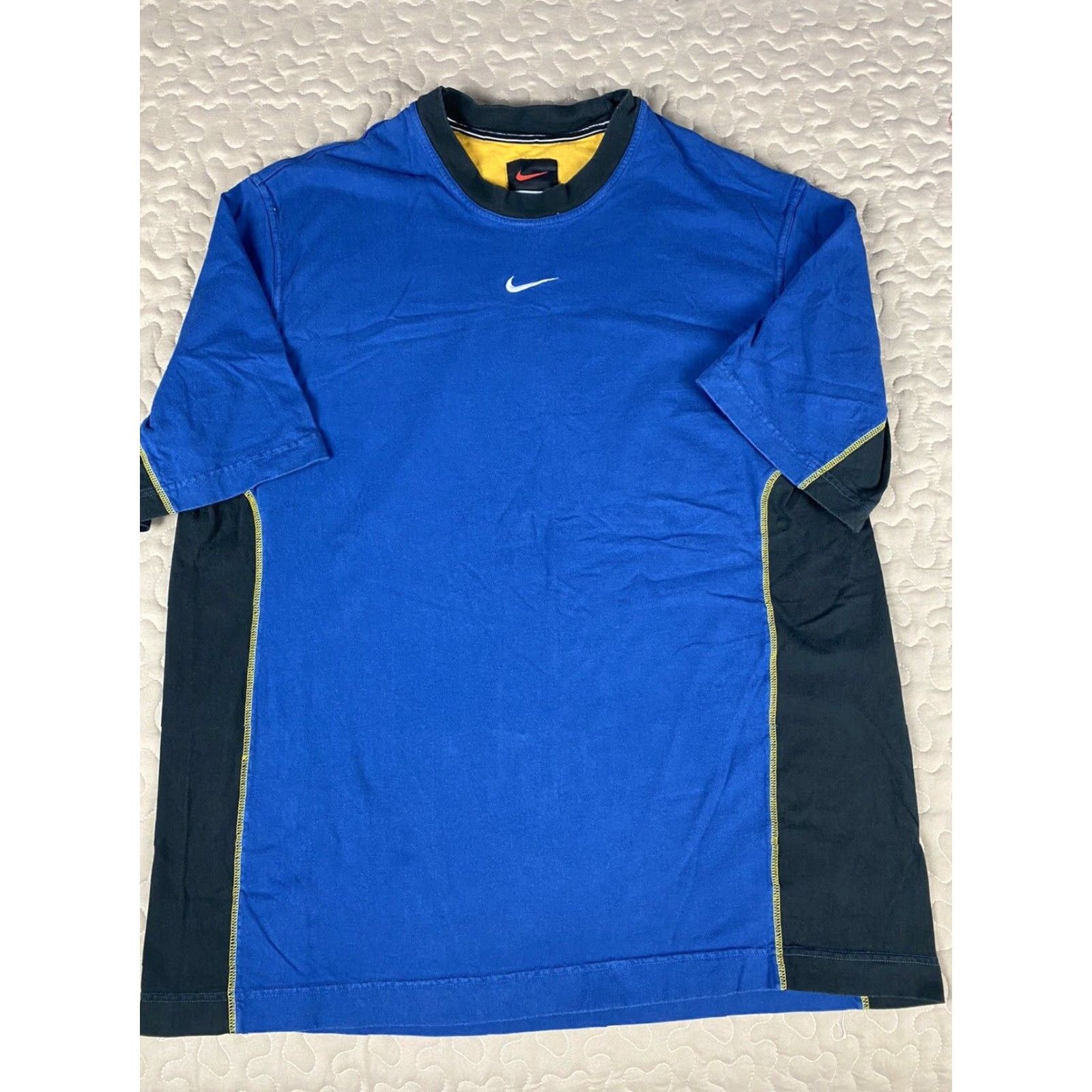 Nike VINTAGE Nike Air T Shirt XL Mens Blue 90s Small Center Swoosh Size US XL / EU 56 / 4 - 2 Thumbnail