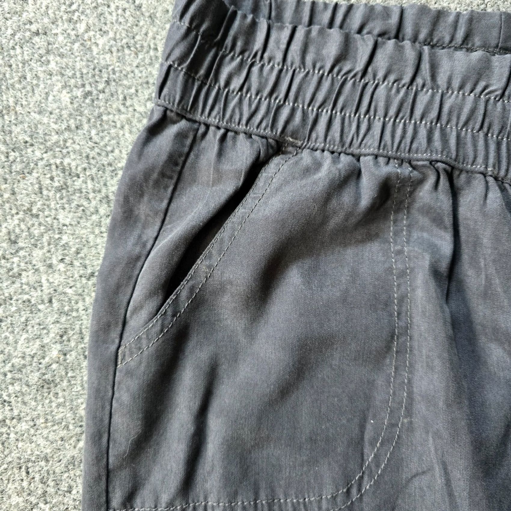 Athleta VINTAGE Athleta Pants Womens Size 4 Gray Joggers Tencel Pull On Cropped Capri Capsule Size 27" / US 4 / IT 40 - 3 Thumbnail