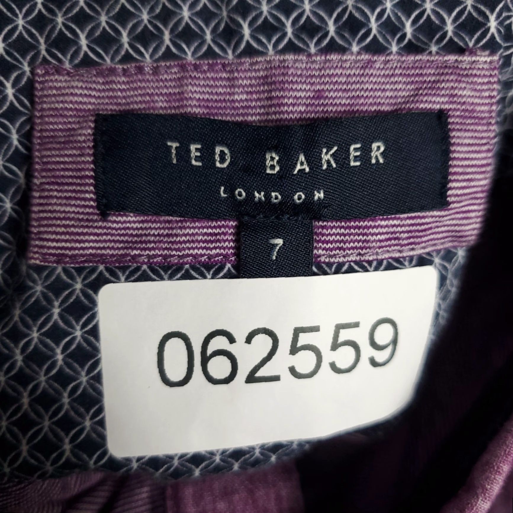 Ted Baker VINTAGE Ted Baker London Polo Shirt Mens Size 7 Purple Short Sleeve Adult Regular Cotton Polo, 100% Cotton, Button Collar, Logo, 90s-Modern Mens Size US M / EU 48-50 / 2 - 7 Thumbnail