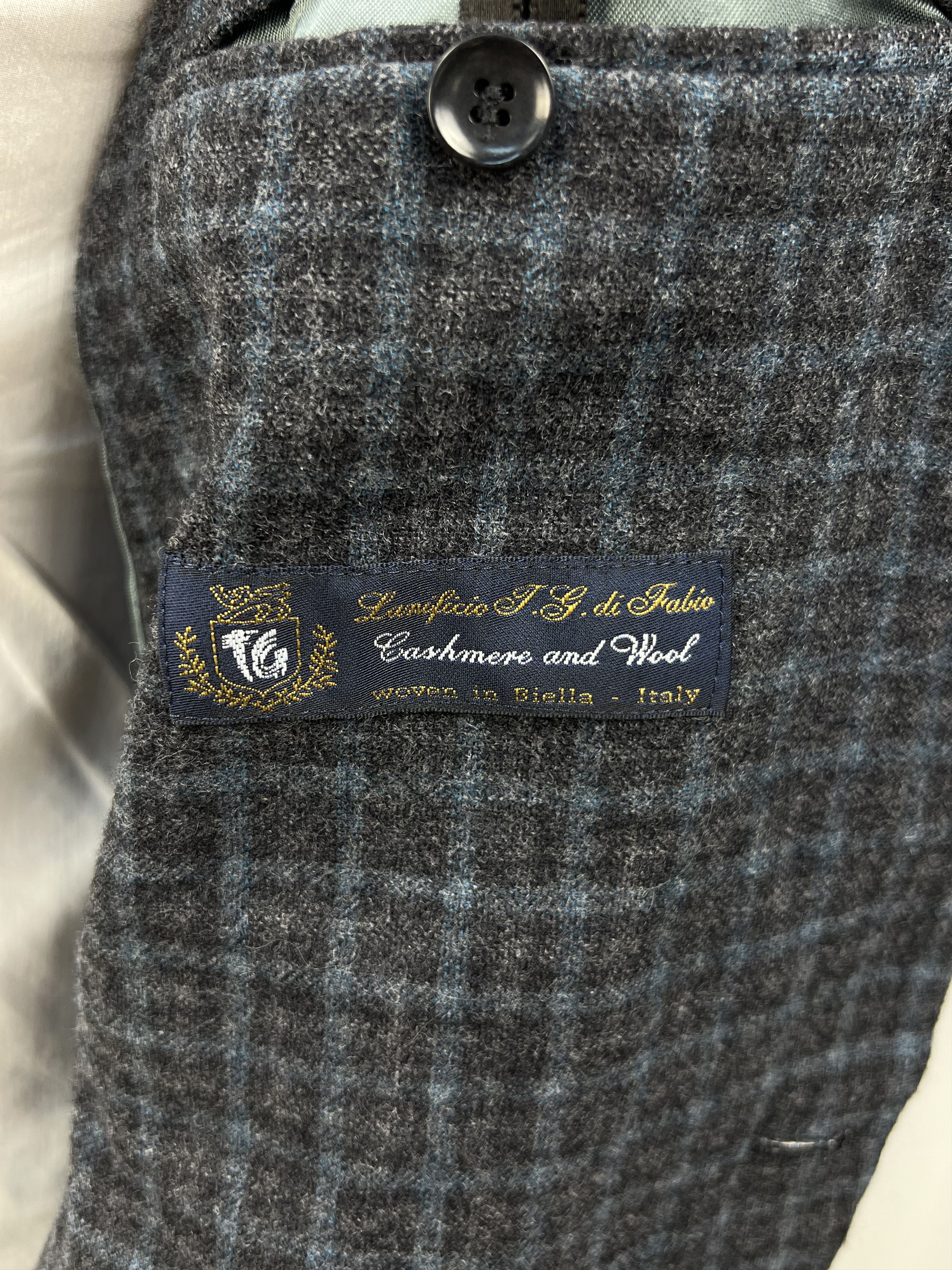 Charles Tyrwhitt Soft Italian Wool\Cashmere Slim Check Sport Coat Size 38R - 8 Thumbnail