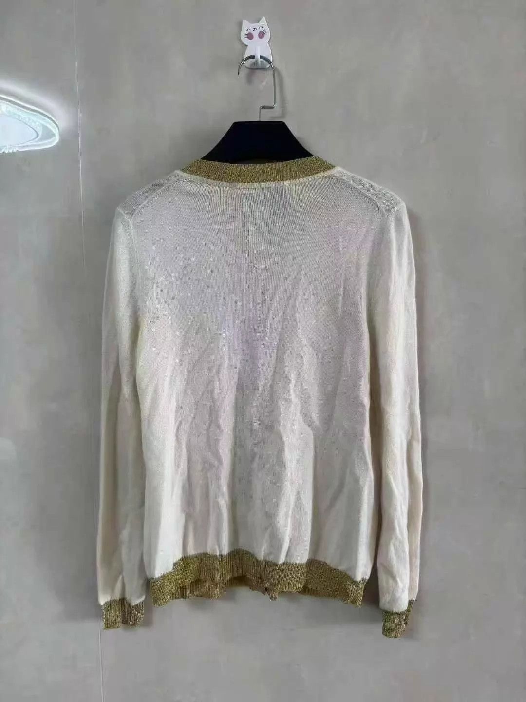 Gucci Gucci White Cashmere Cardigan Gold Trim Pearl Buttons S Size S / US 4 / IT 40 - 2 Thumbnail