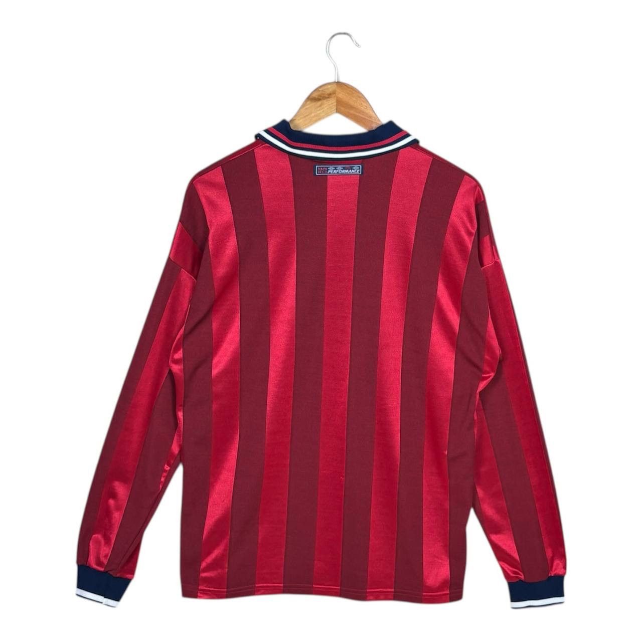 Umbro VINTAGE 1997-99 ENGLAND AWAY LONG SLEEVE SHIRT JERSEY Size US M / EU 48-50 / 2 - 2 Thumbnail