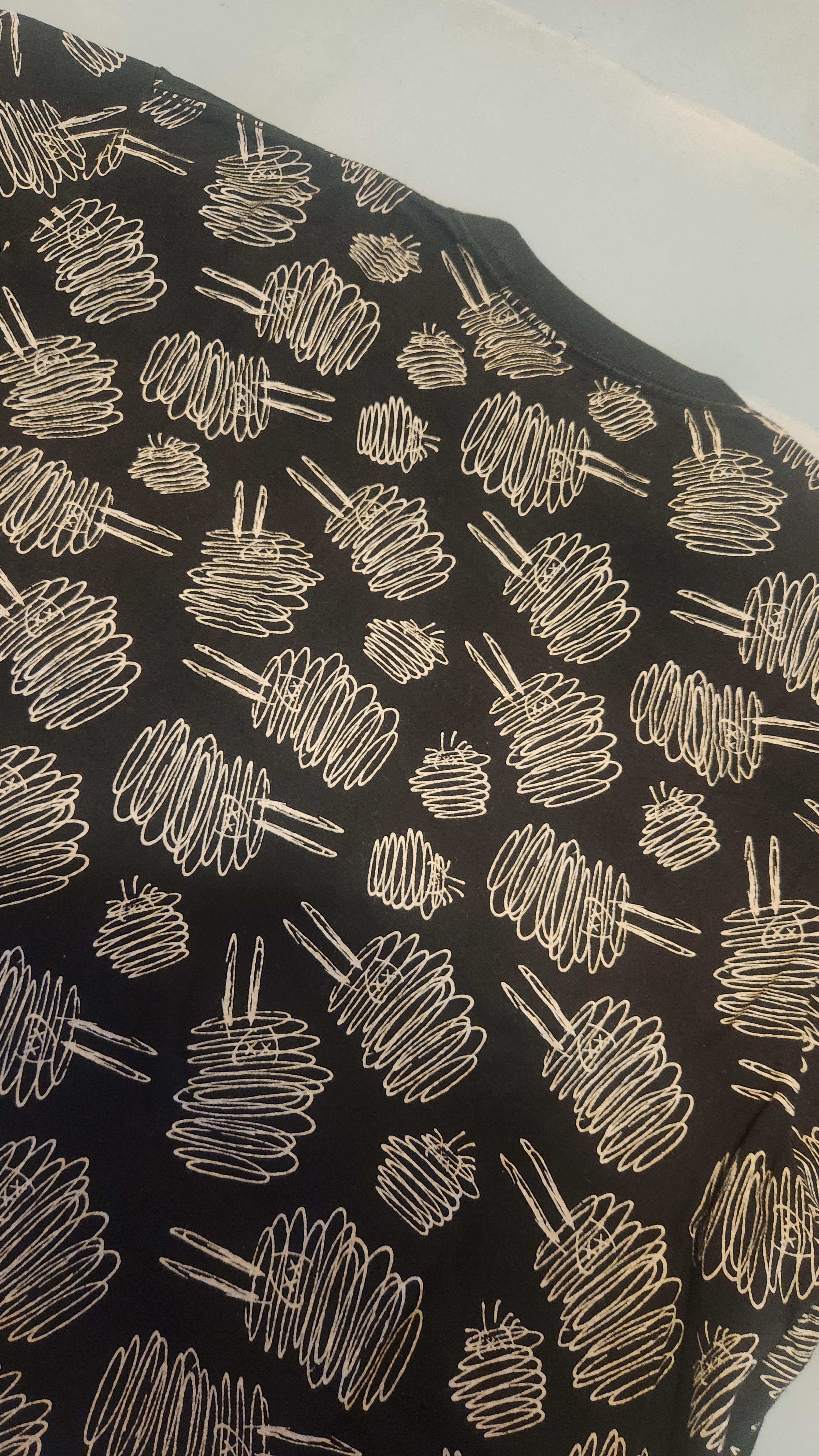 Kaws × Peanuts × Uniqlo Kaws x Peanuts x Uniqlo all over print Size US L / EU 52-54 / 3 - 5 Thumbnail
