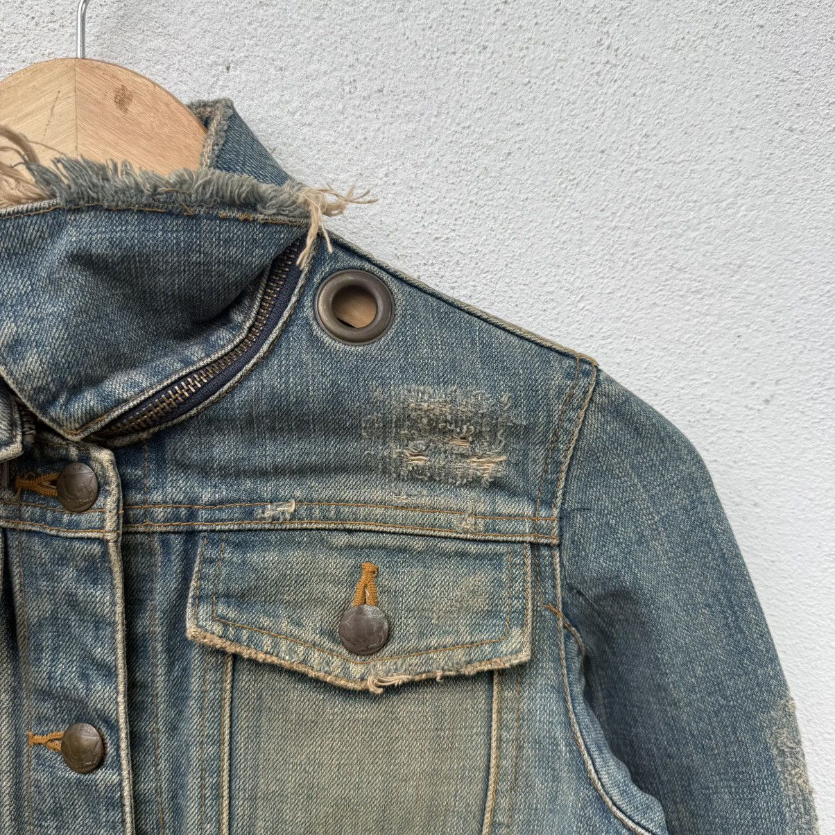 Le Grande Bleu (L.G.B.) Vintage Disteress LGB Le Grande Blue Punk Denim Jacket Size XS / US 0-2 / IT 36-38 - 7 Thumbnail