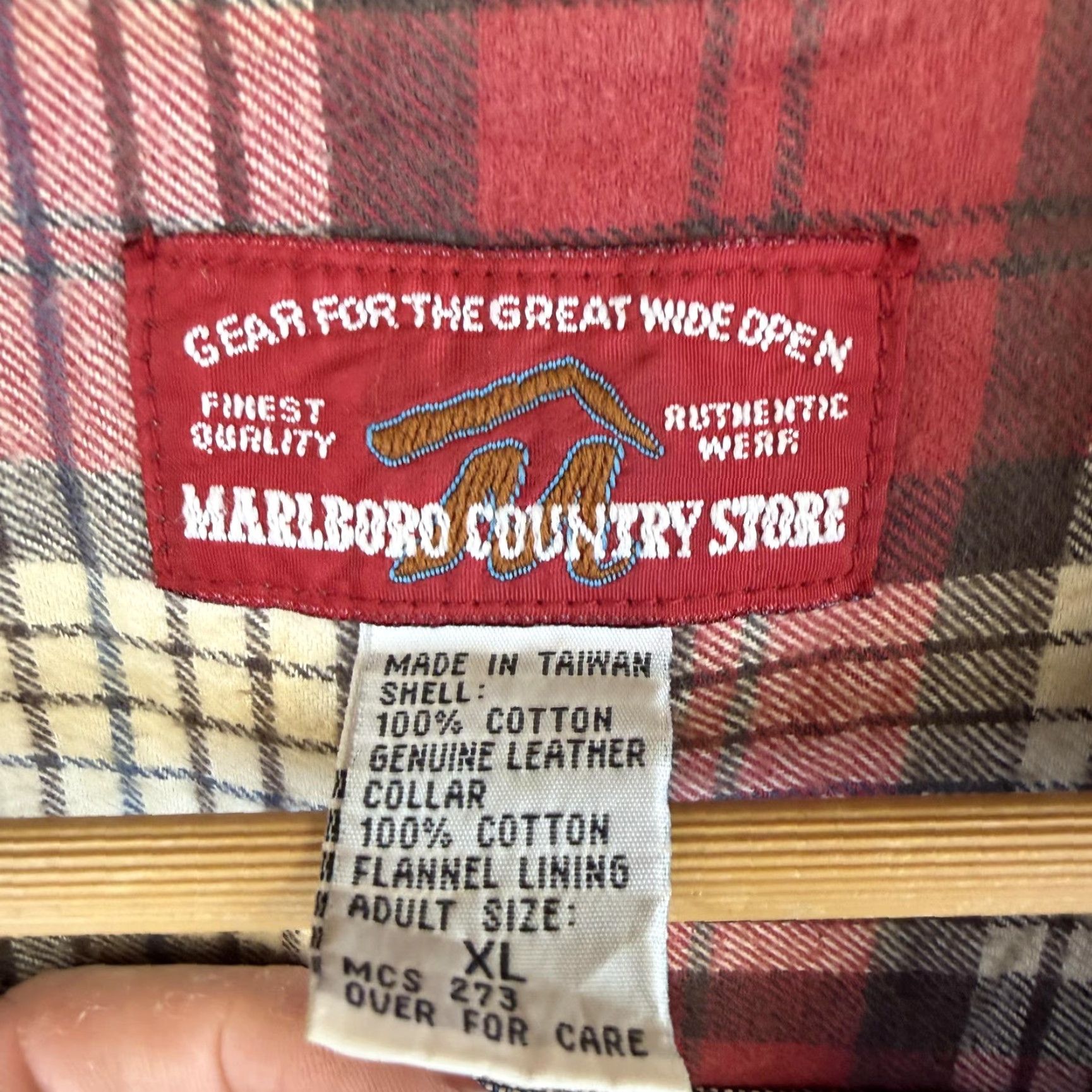 Marlboro VINTAGE Marlboro Jacket Mens XL Denim Leather Collar 90s Blue Bomber Shirt? Size US XL / EU 56 / 4 - 7 Thumbnail