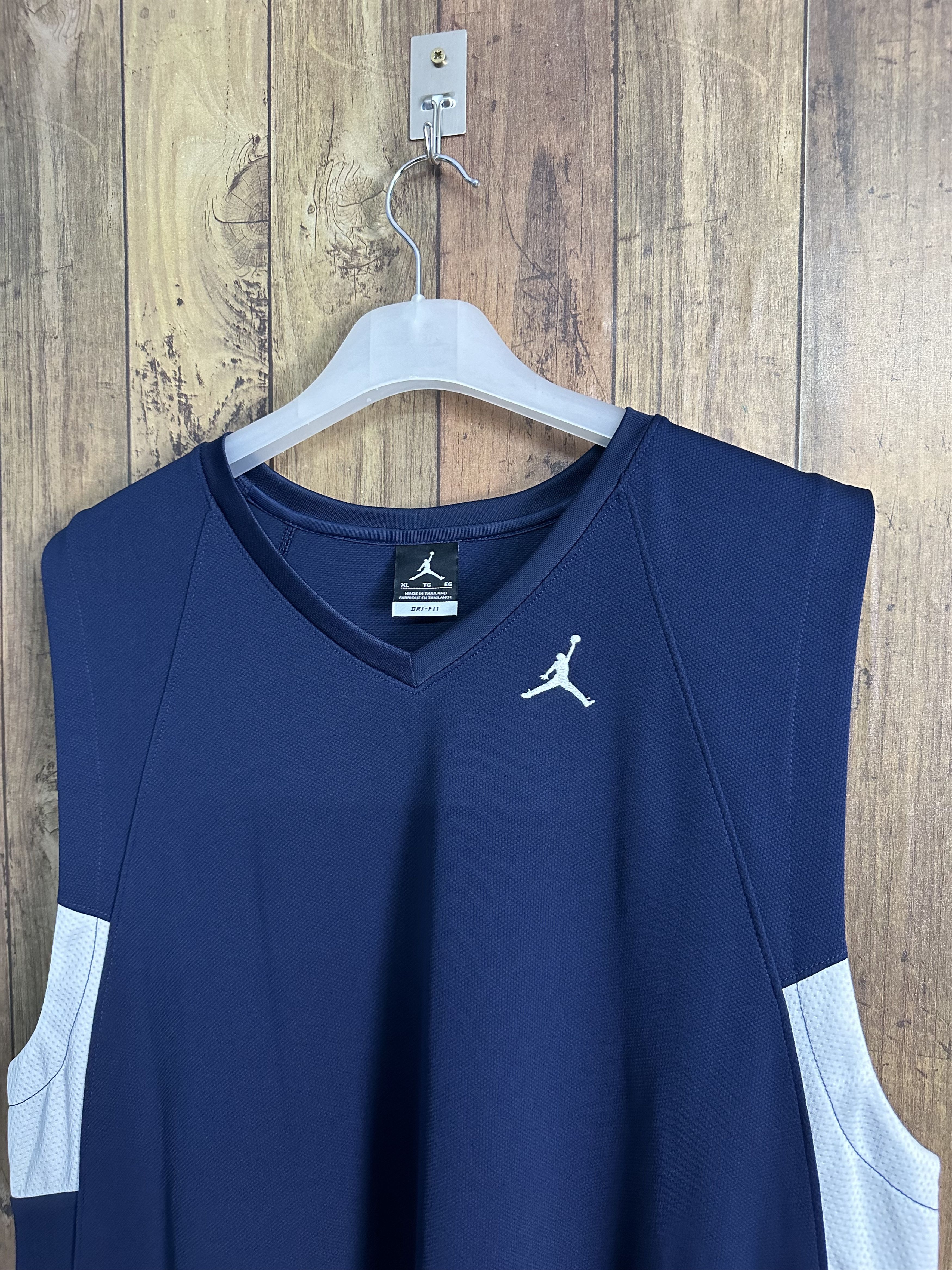 Jordan Brand Nike Air Jordan Sleeveless NBA Jersey A335 Size US XL / EU 56 / 4 - 2 Thumbnail