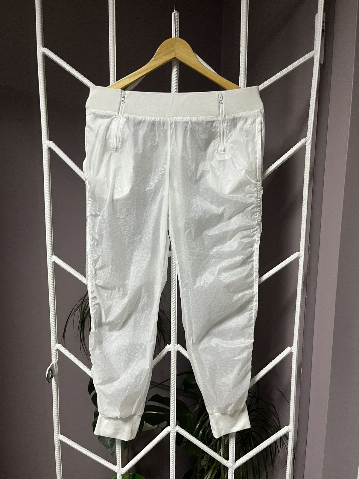 Adidas × Stella McCartney Vintage Leopard Print Adidas Stella McCartney Nylon Pants Size 30" / US 8 / IT 44 - 1 Thumbnail