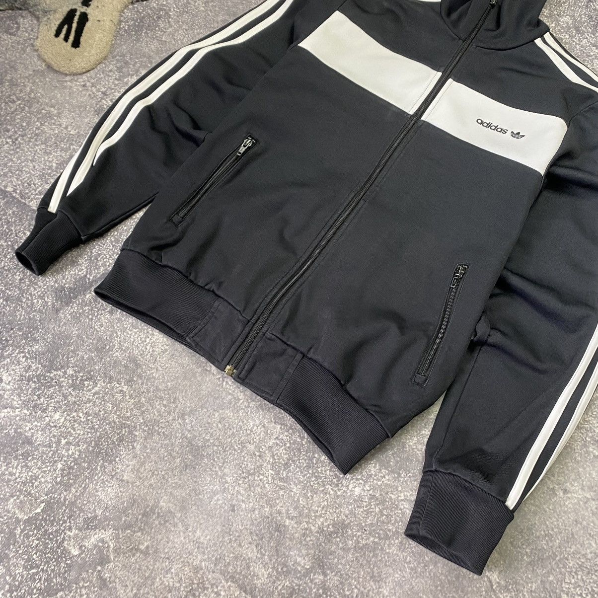 Vintage Vintage 90’s Adidas Small Logo Classic Costume Size US S / EU 44-46 / 1 - 5 Thumbnail