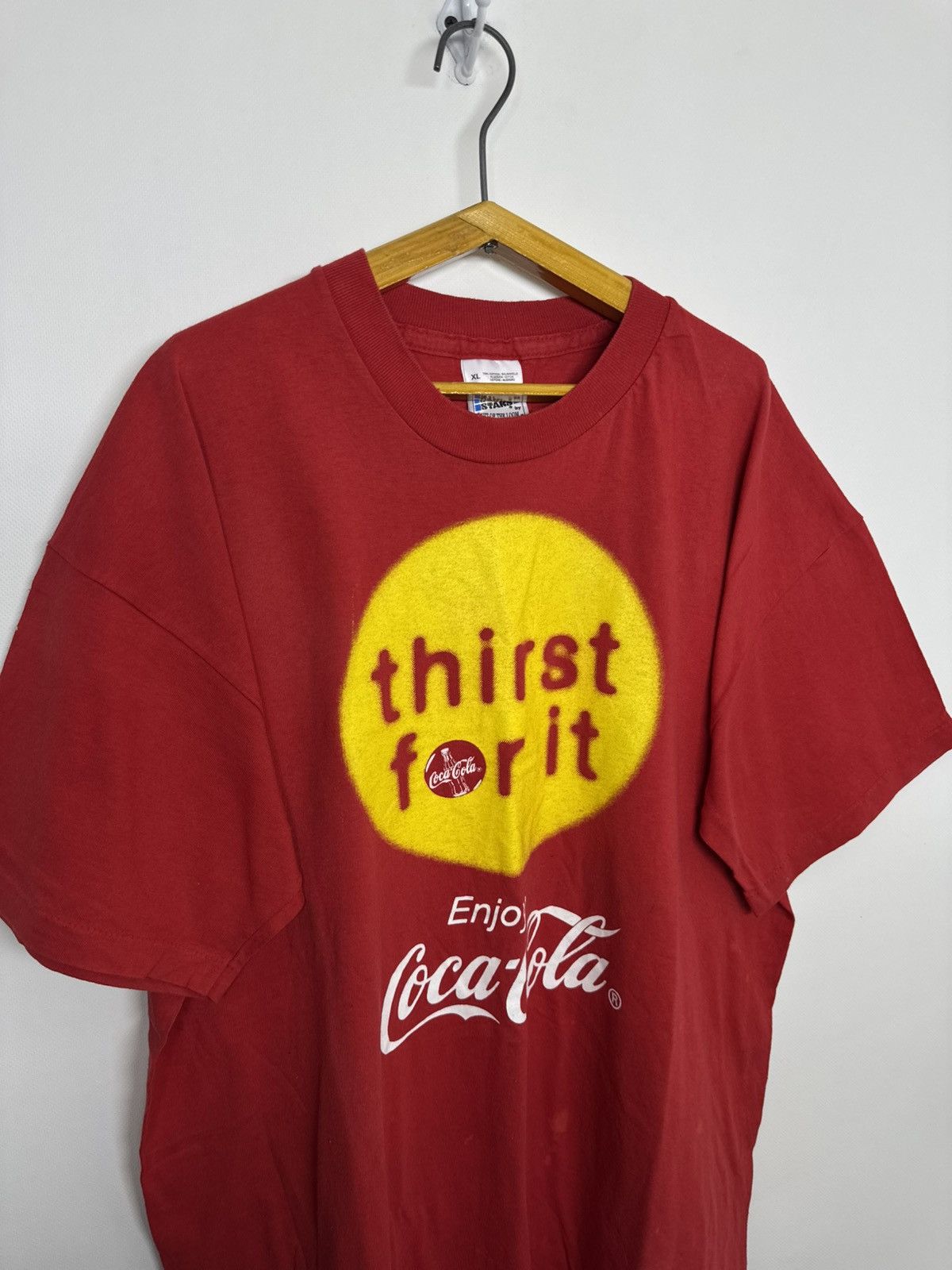 Coca Cola Vintage Coca Cola enjoy T-shirt band tee XLarge red Size US XL / EU 56 / 4 - 6 Thumbnail