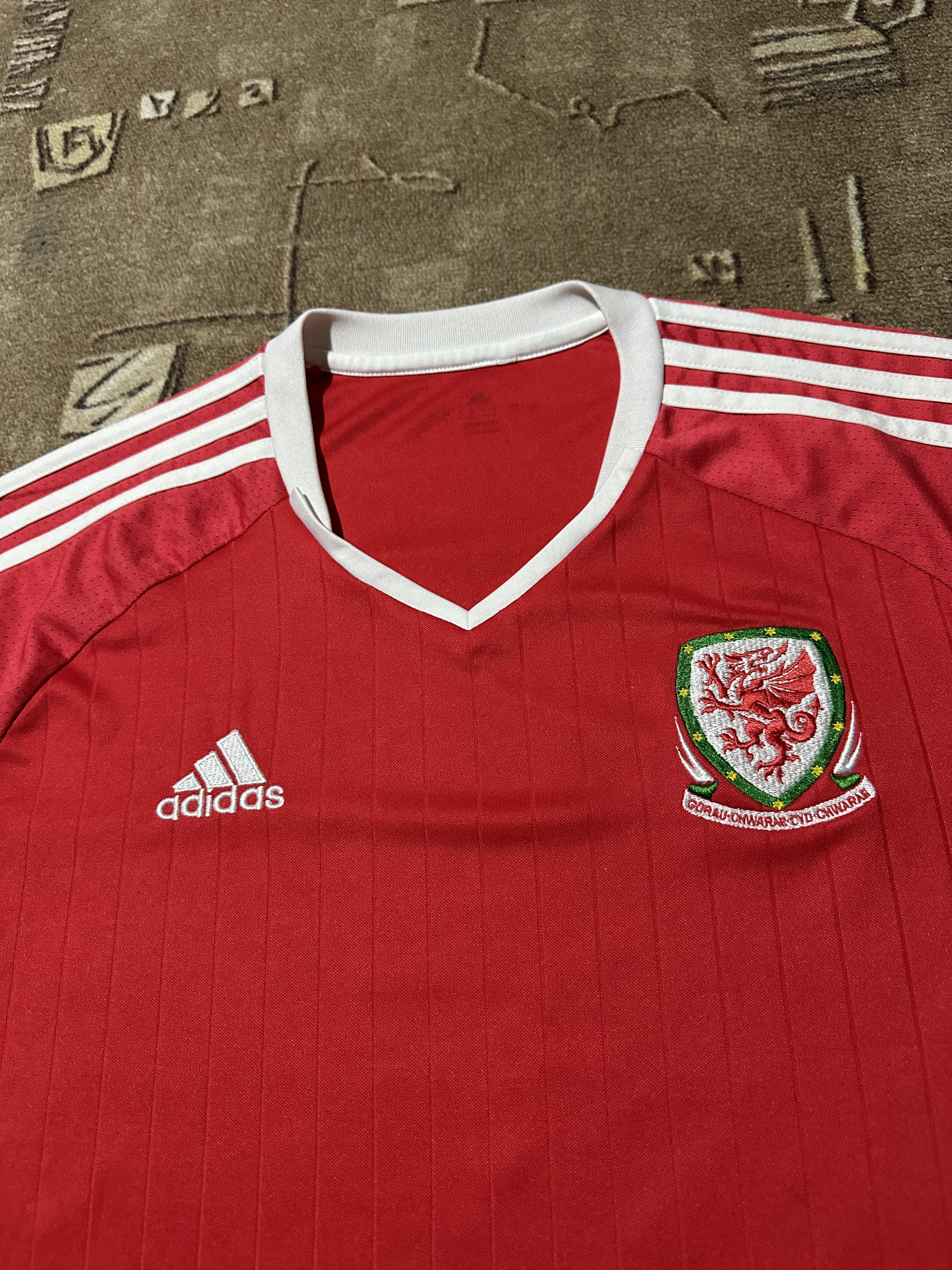 Adidas Wales Football Shirt Adidas Size L soccer jersey Size US L / EU 52-54 / 3 - 3 Thumbnail