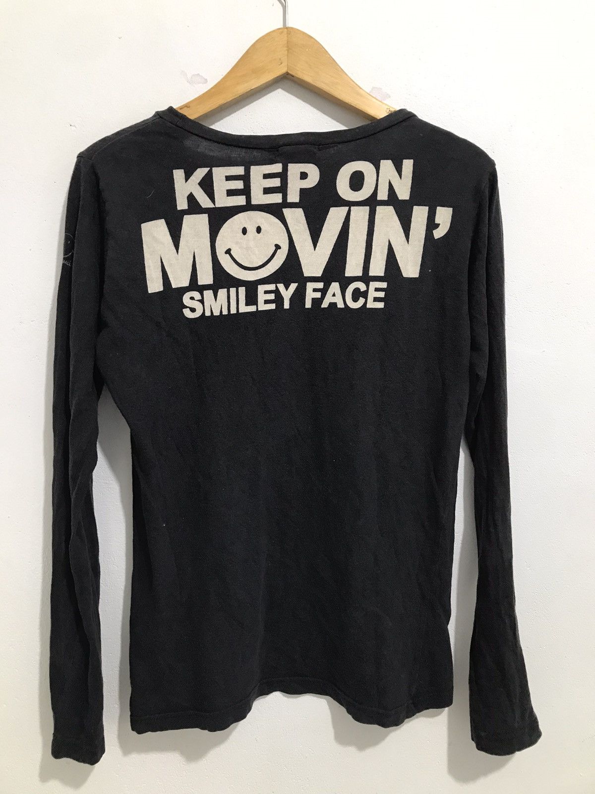 Japanese Brand Keep On Movin Smiley Face Long sleeve Japanese Colza Size US L / EU 52-54 / 3 - 4 Thumbnail