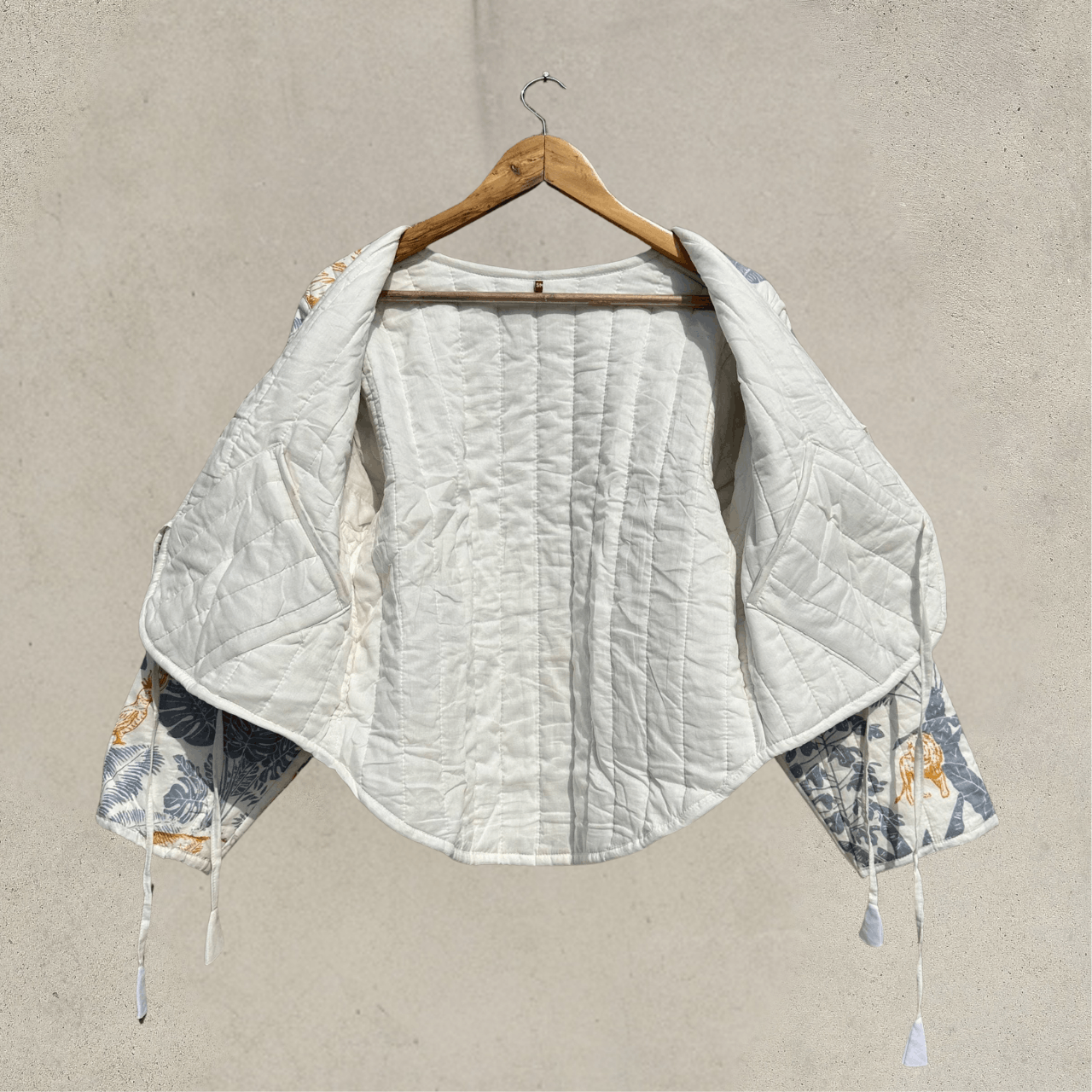 Handmade White Quilted Bomber Jacket Size M / US 6-8 / IT 42-44 - 3 Thumbnail