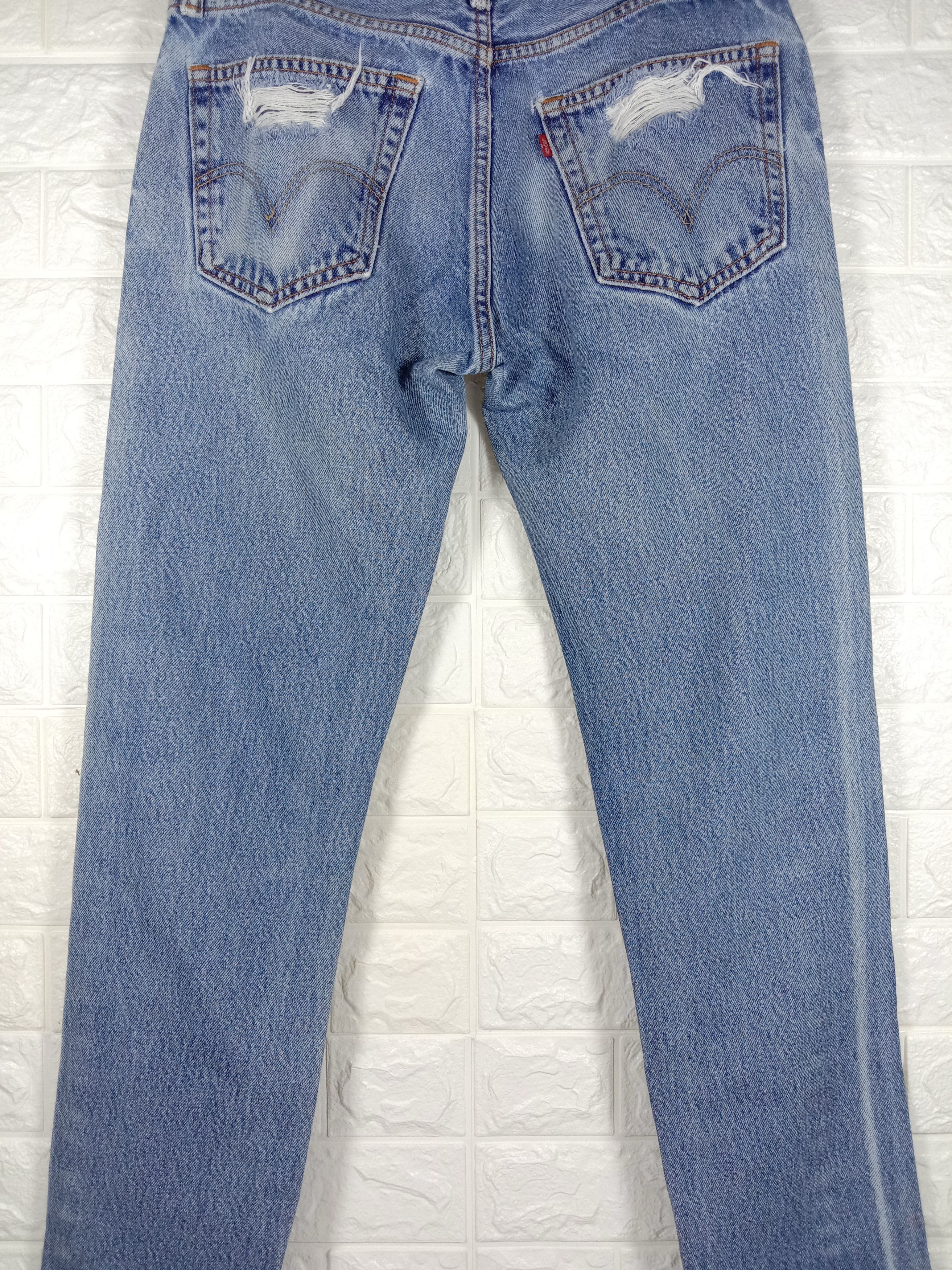 Levi's Vintage Levi’s 505 Ripped Jeans Distressed Denim Size US 33 - 7 Thumbnail