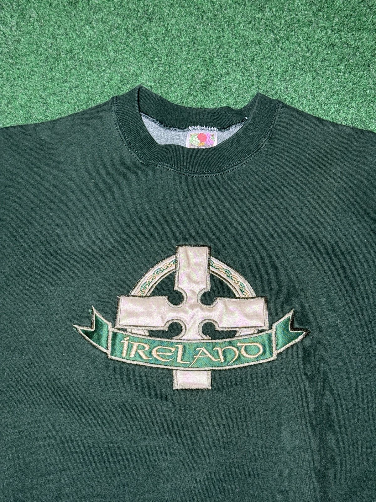 Vintage Vintage 90s Ireland Heavyweight Med Crewneck Sweatshirt Size US M / EU 48-50 / 2 - 2 Thumbnail
