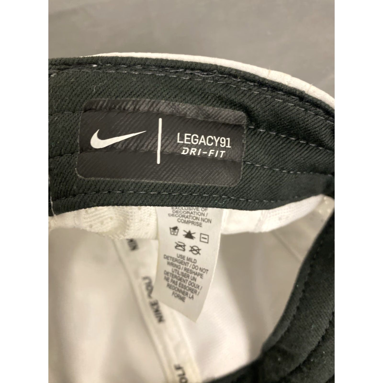 Nike Nike Golf Hat Cap Adjustable Strap Back Adult White Swoosh Logo /687 Size ONE SIZE - 7 Thumbnail