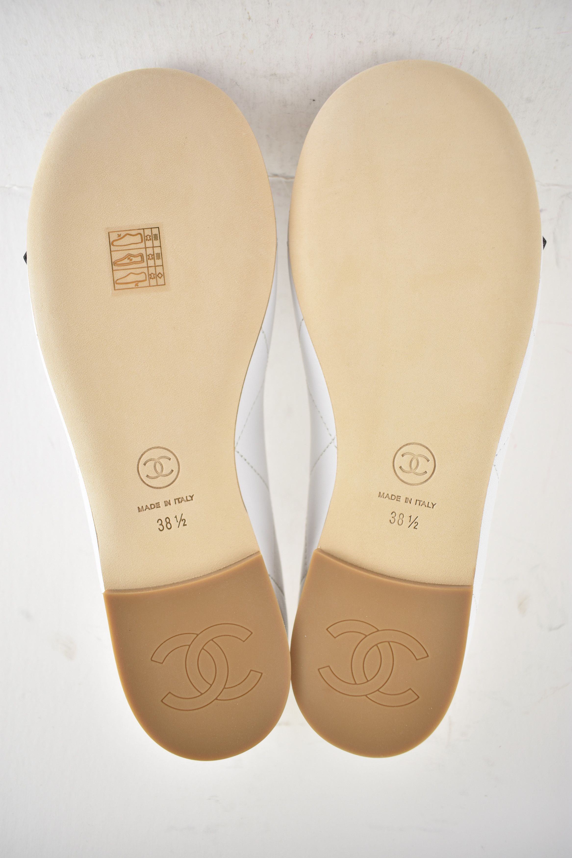 Chanel 26M Coco Beach Cambon Black Logo Ballet Ballerina Flat 38.5 Size US 8.5 / IT 38.5 - 23 Thumbnail