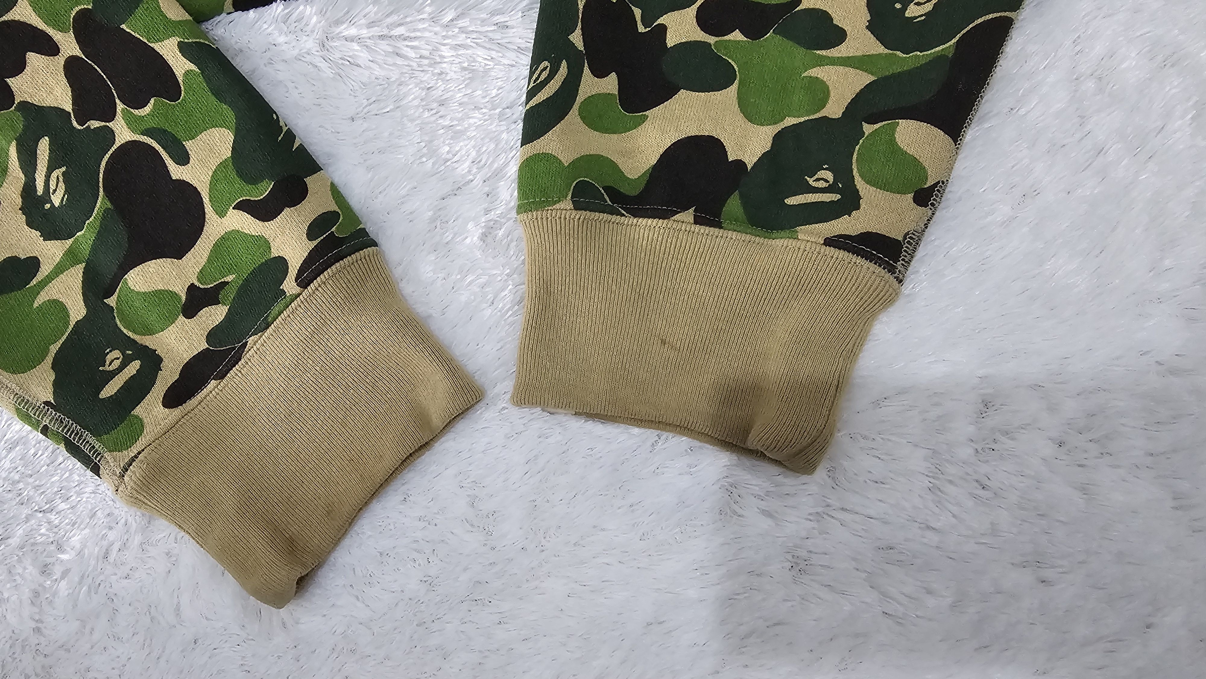Bape × Undefeated Bape x Undefeated ABC Camo Pullover Hoodie Size US L / EU 52-54 / 3 - 6 Thumbnail
