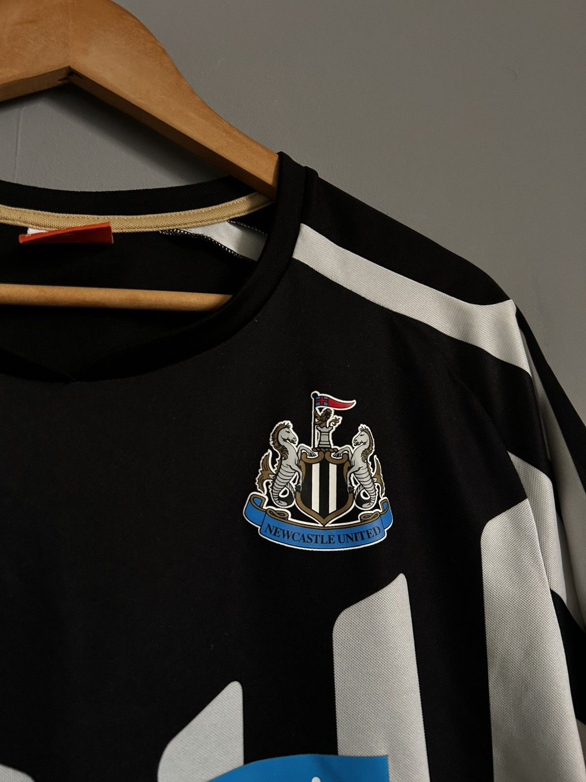Puma × Vintage Puma Newcastle United 2014-15 Home Jersey Size US M / EU 48-50 / 2 - 4 Thumbnail