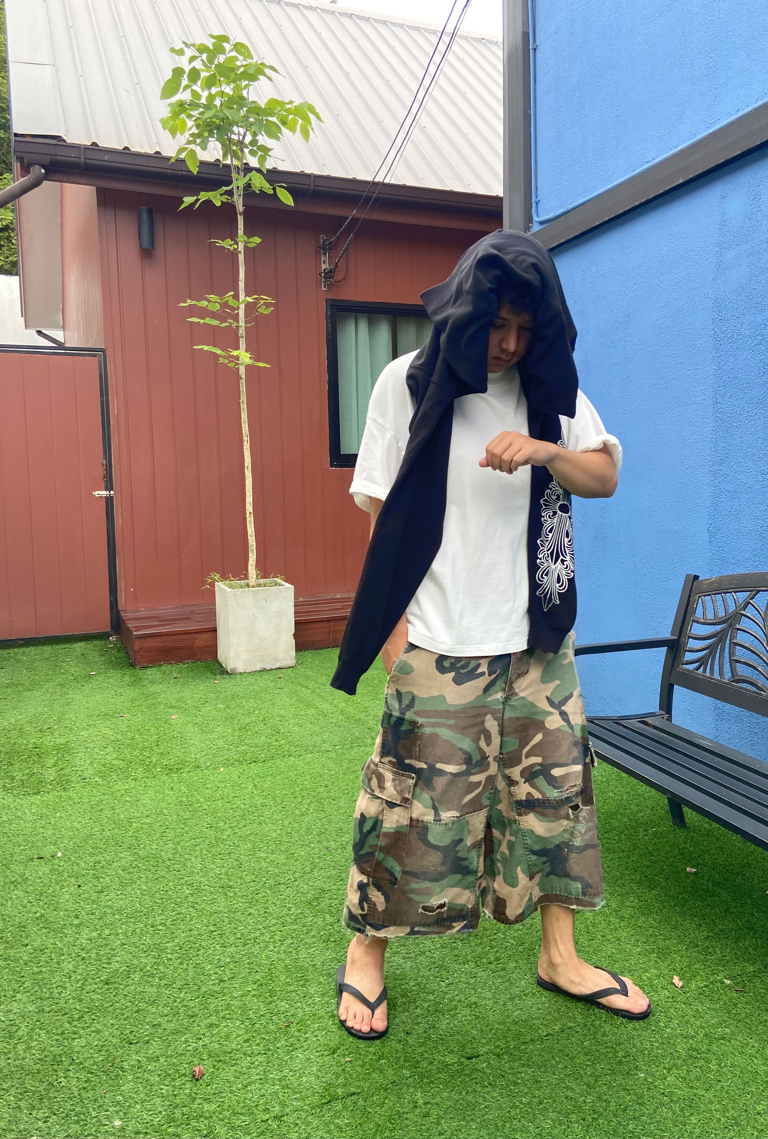 Vintage 1990 FADED VINTAGE CAMO CARGO SHORTS Size US 33 - 7 Thumbnail