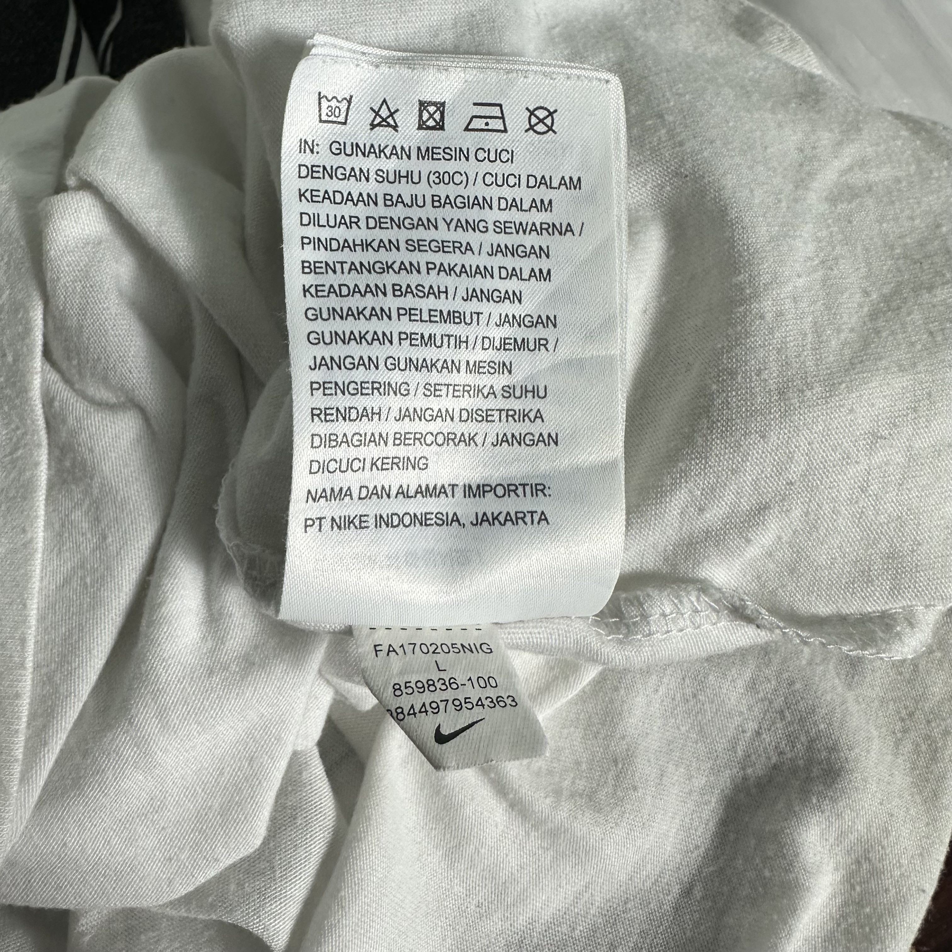 Nike 🔥RARE🔥Nike Soccer Tiempo 94 S/S T-shirt Size US L / EU 52-54 / 3 - 7 Thumbnail