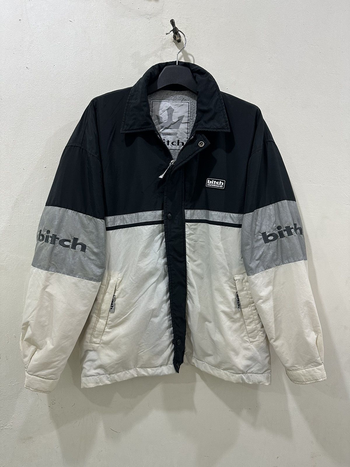Other VTG Y2K BITCH Skateboard Tape Jacket Size US M / EU 48-50 / 2 - 2 Thumbnail