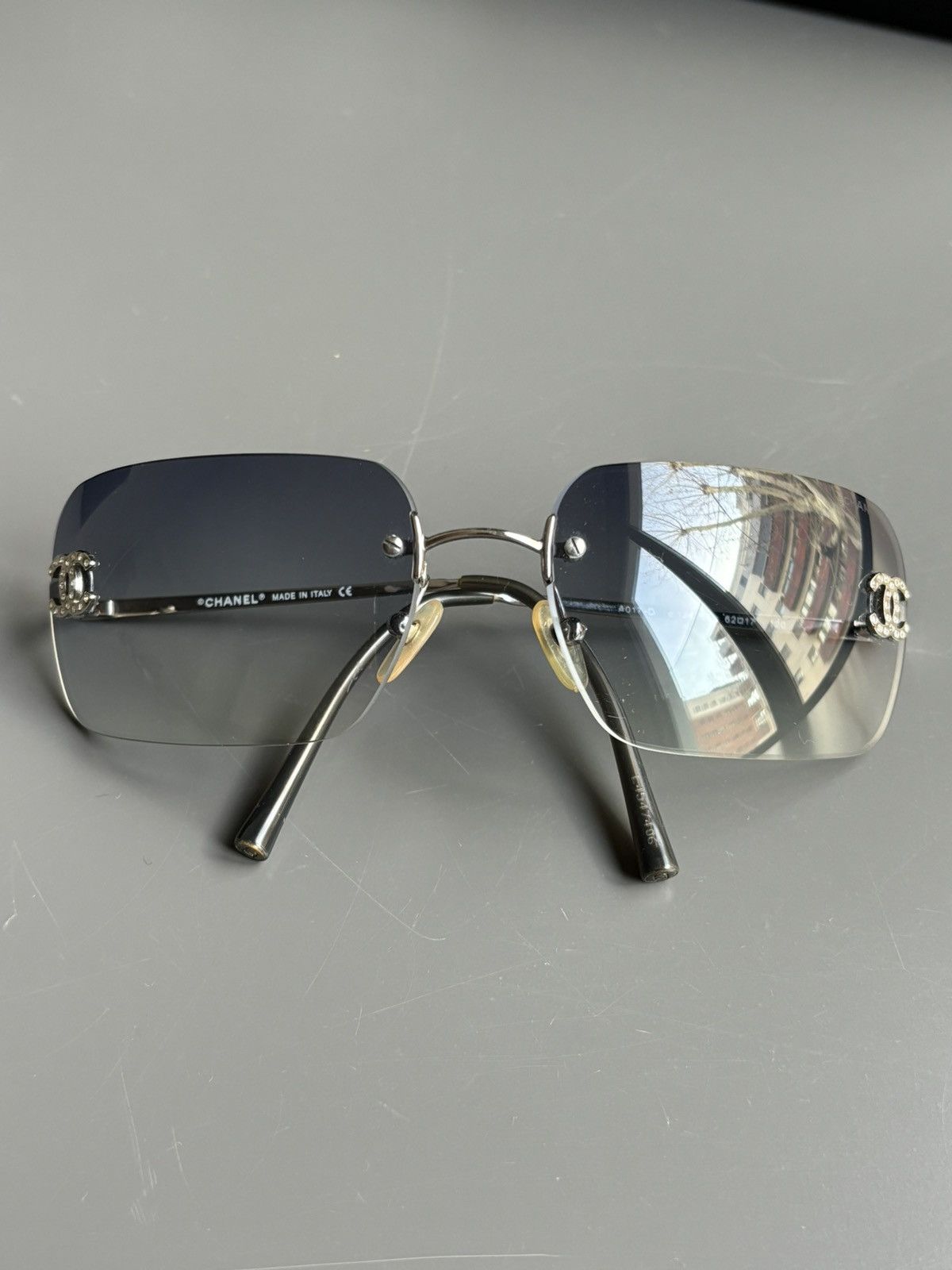 Chanel Chanel Sunglasses 4017-D CC Rhinestone Logo Rimless Vintage Size ONE SIZE - 3 Thumbnail