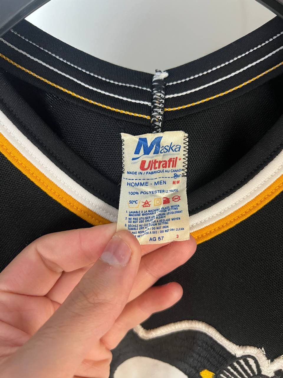 Vintage VERY RARE PITTSBURG PENGUIN CCM NHL RETRO JERSEY Y2K 90s USA Size US M / EU 48-50 / 2 - 5 Thumbnail