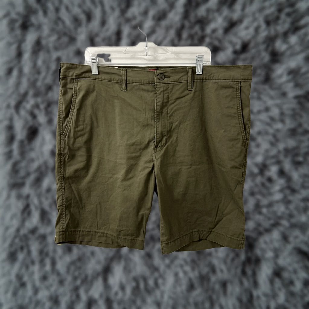 Levi's Levi's XX Chino Shorts Mens 40 Green Canvas Cotton Flat Front Casual Travel Regular Fit Pockets Zip Front Size US 40 / EU 56 - 1 Thumbnail