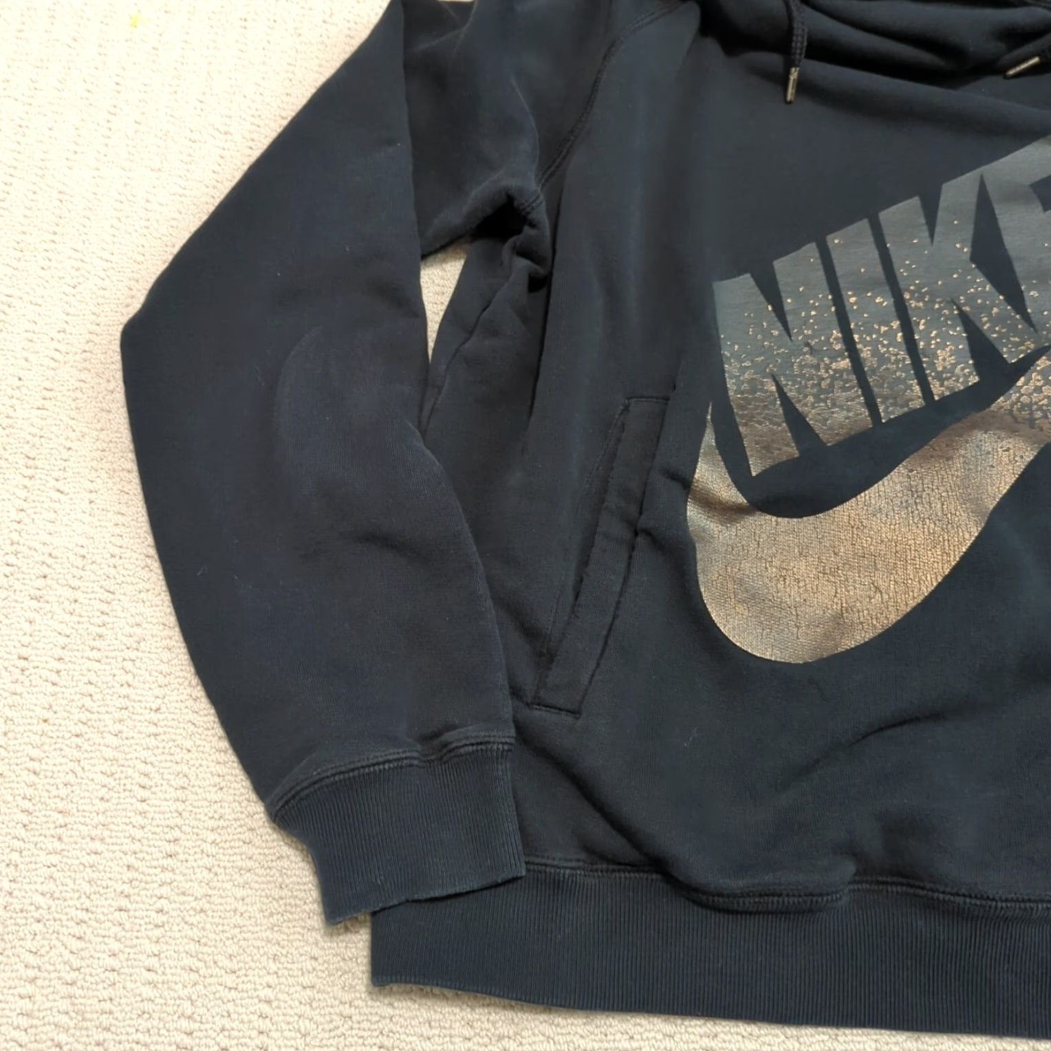 Nike VINTAGE Nike Logo Hoodie Womens M Black Pullover Hooded Sweatshirt Knit Sweatshirt Size M / US 6-8 / IT 42-44 - 5 Thumbnail