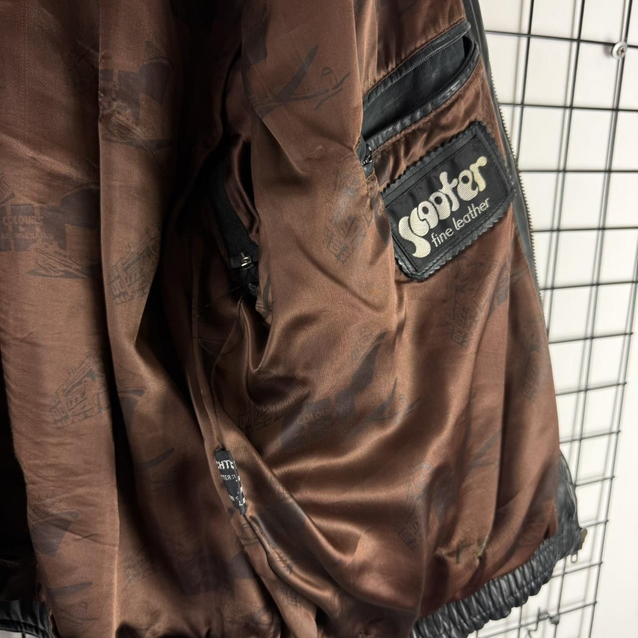 Vintage Vintage 90s Real Leather Boxy Black Jacket Size US L / EU 52-54 / 3 - 6 Thumbnail