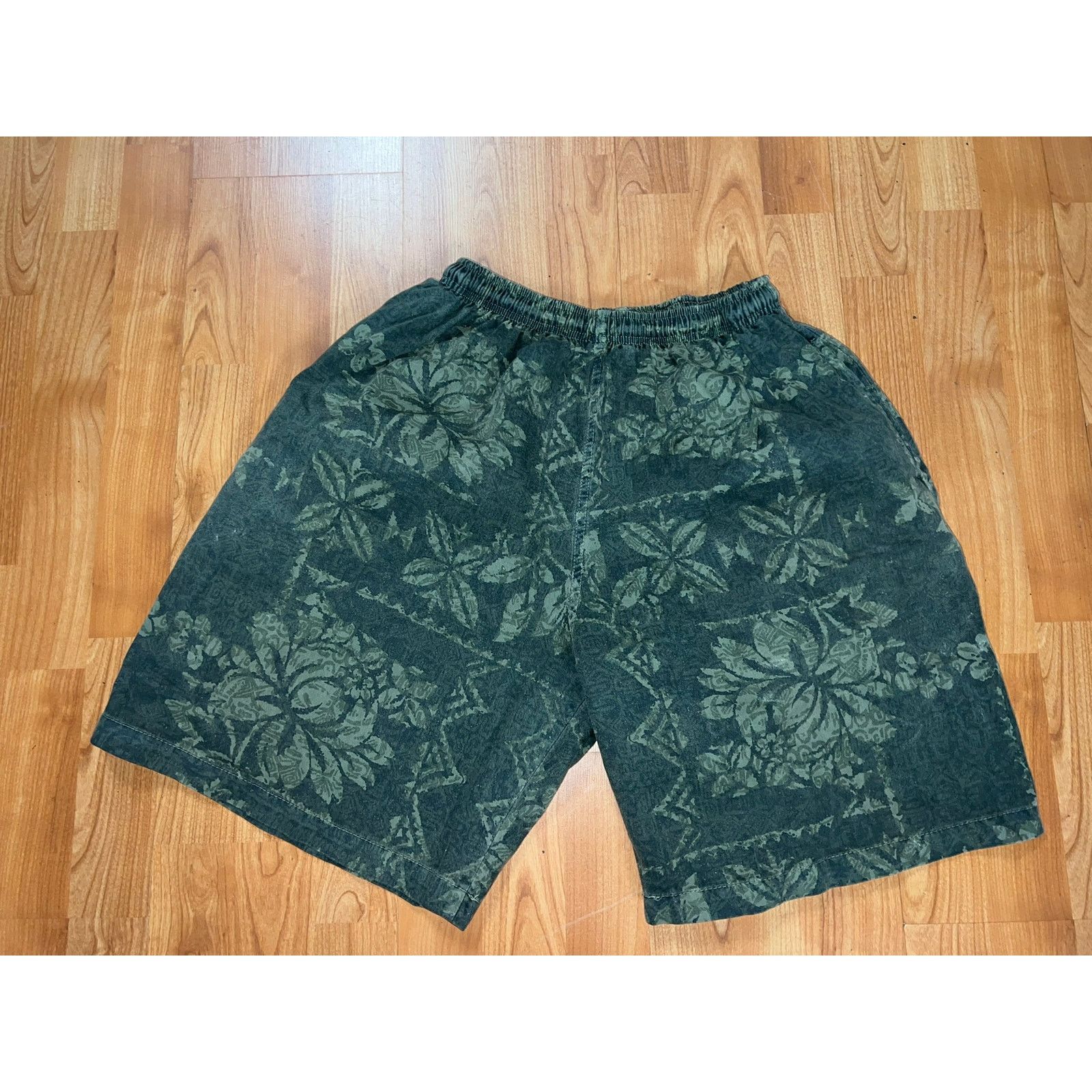 Vintage Vintage Camo Short ABC Design Floral Green Bottoms Mens XL Size US 34 / EU 50 - 1 Thumbnail